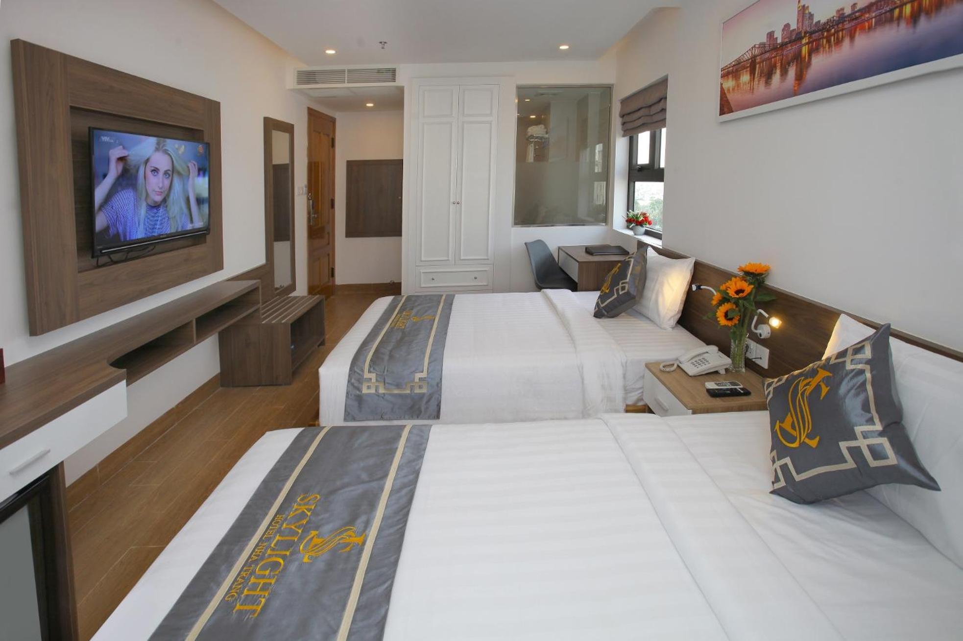 Skylight Hotel 3*