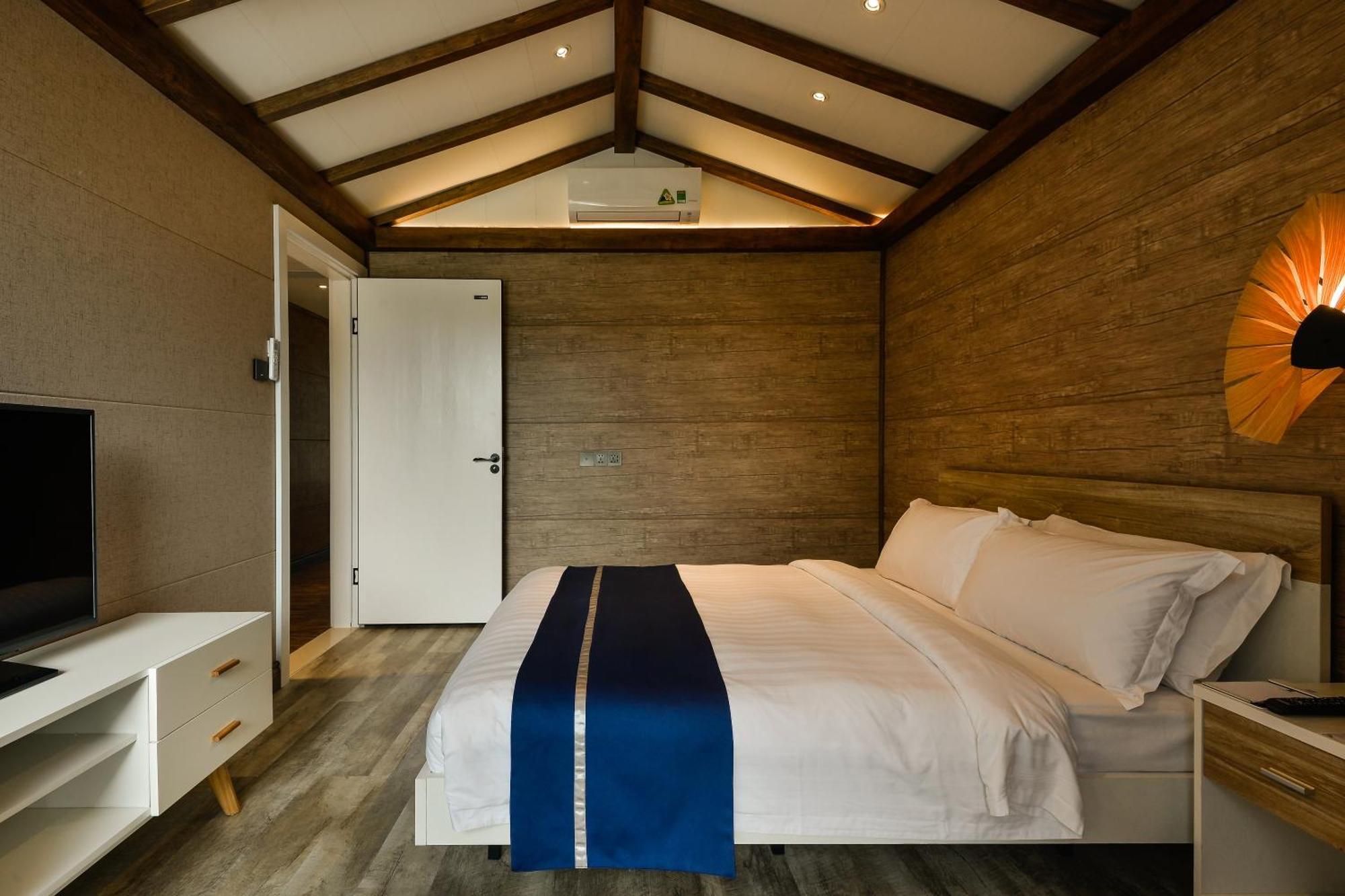 Resort Lan Rung Long Hai