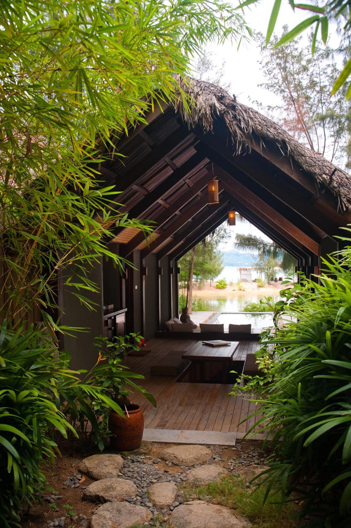 L'alya Ninh Bay