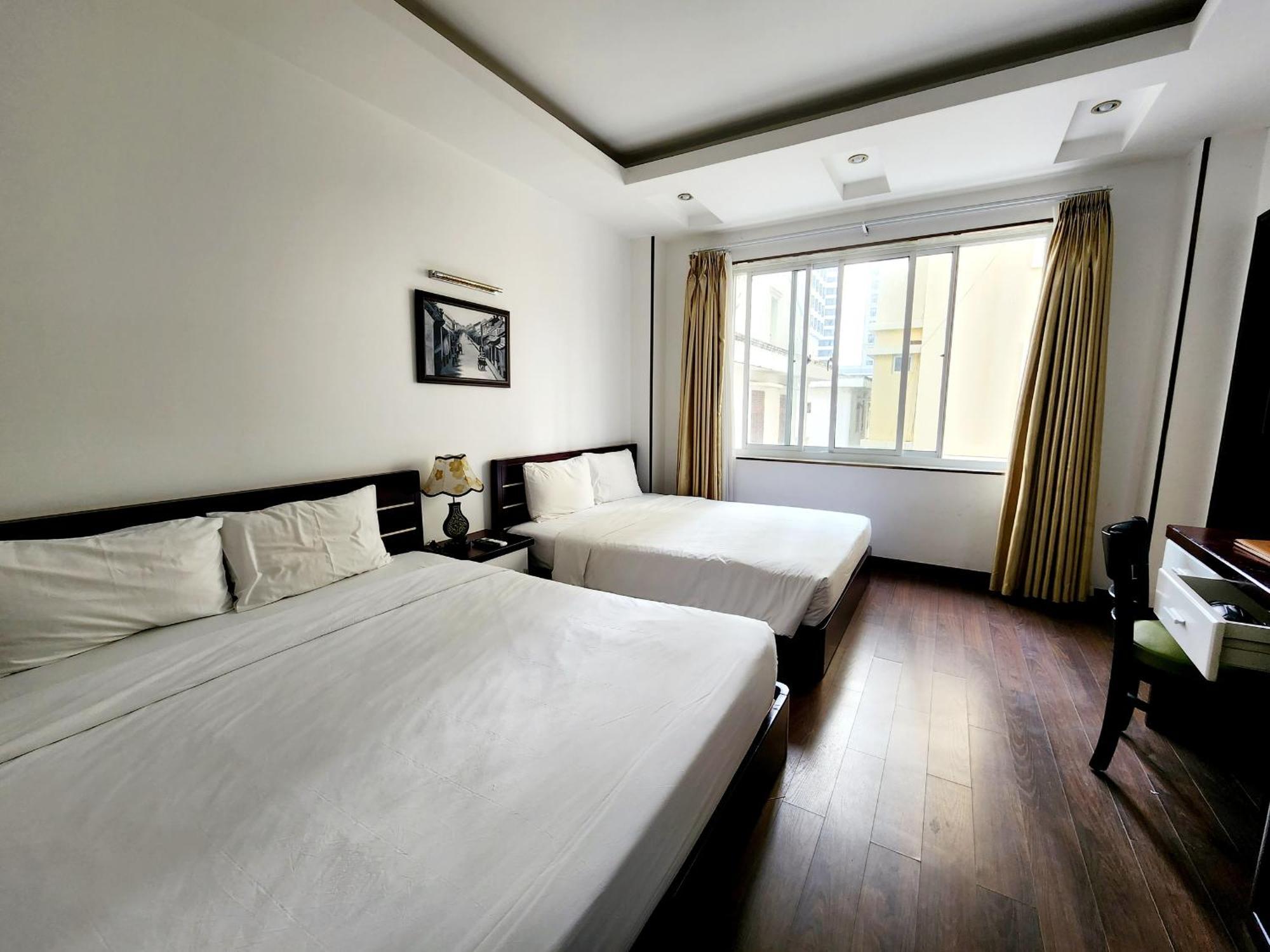 Happy Light Hotel