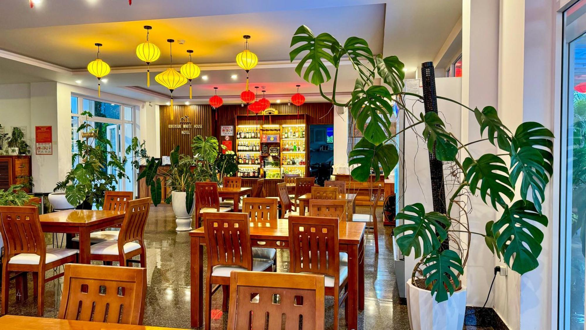 Riverside White House Boutique Hotel 3*
