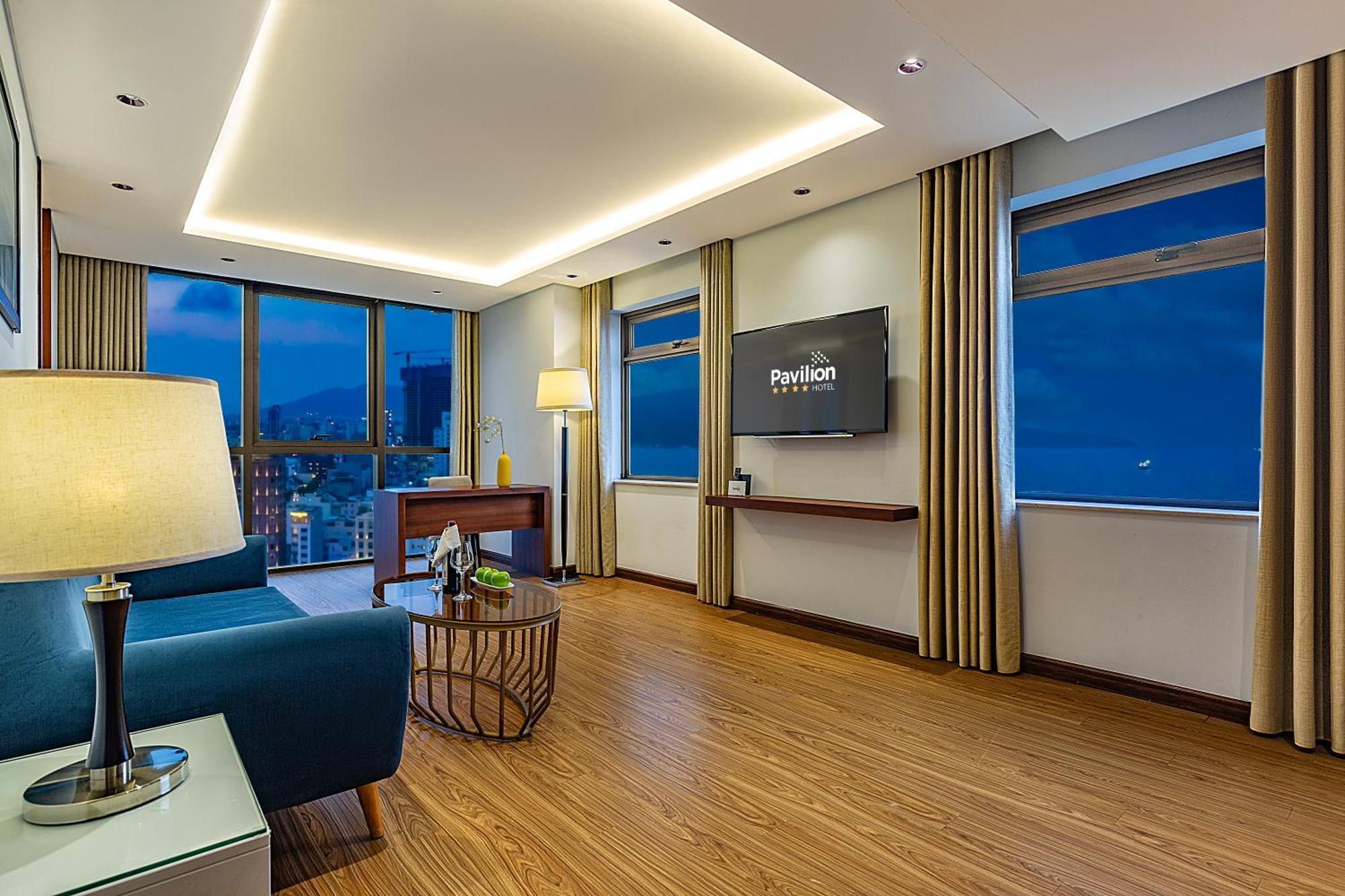Pavilion Hotel 4*