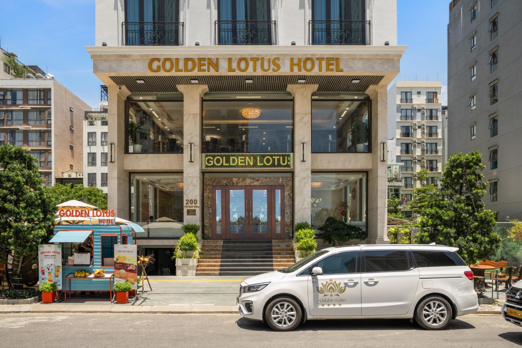 Golden Lotus - Rooftop Bar Sea View 4*