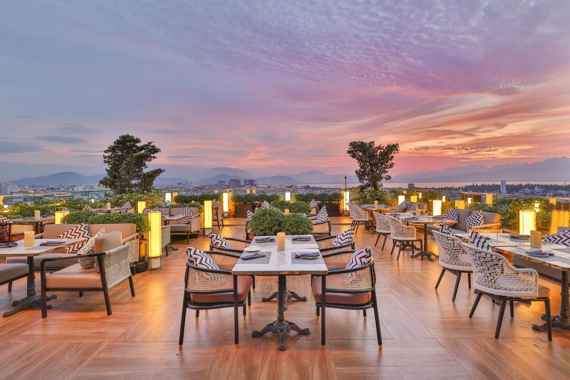 New Orient Hotel 4*