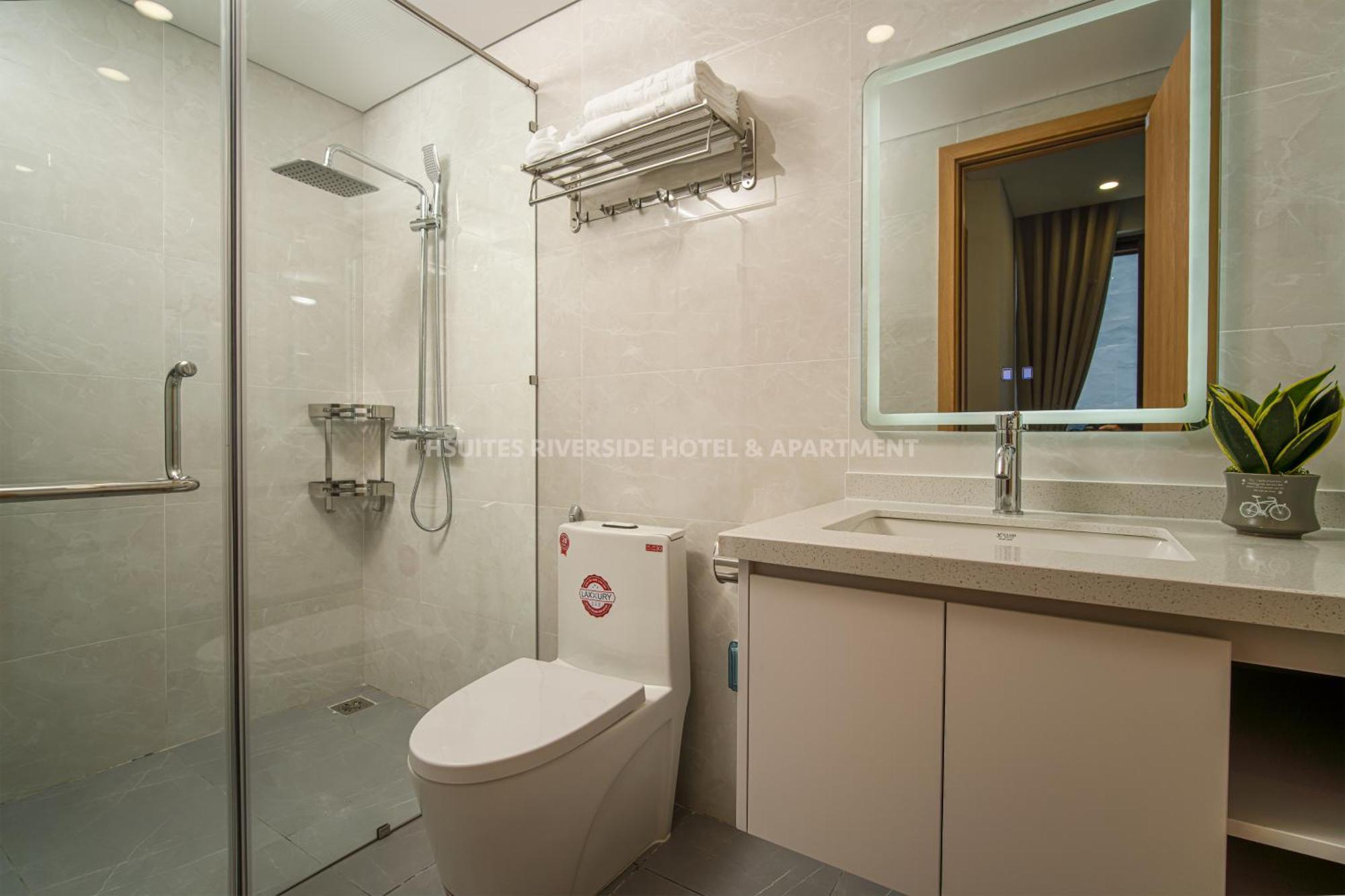 Aparthotel Hsuites Riverside And