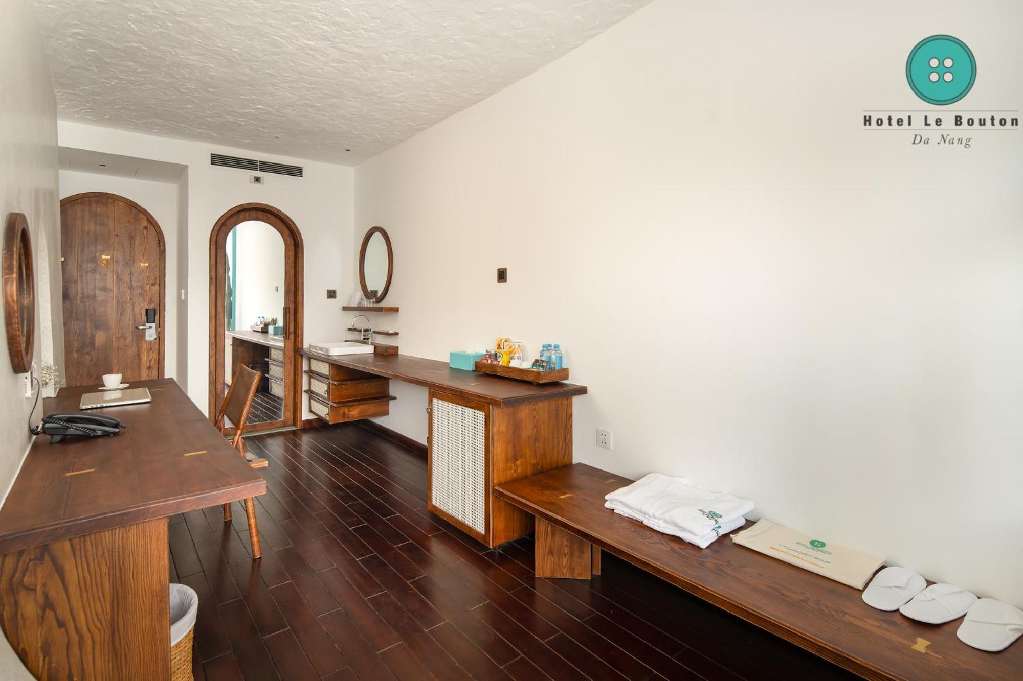 Le Bouton Hotel