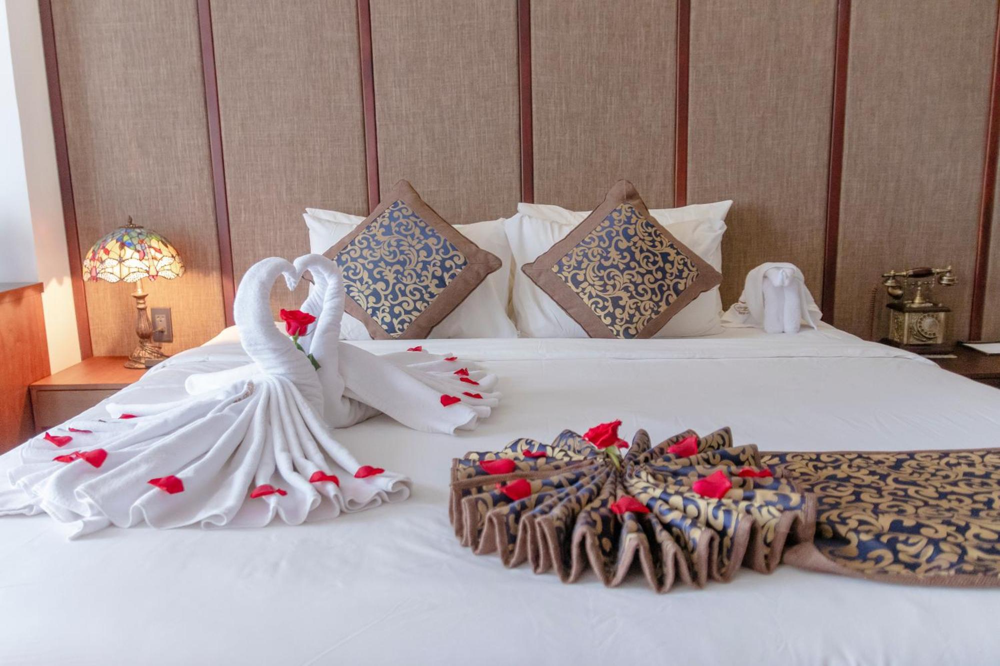 Dong Duong Hotel&suites Khách sạn 4*