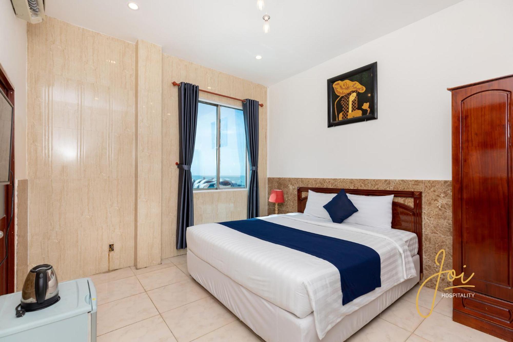Joi Hospitality - Front Hotel 3*