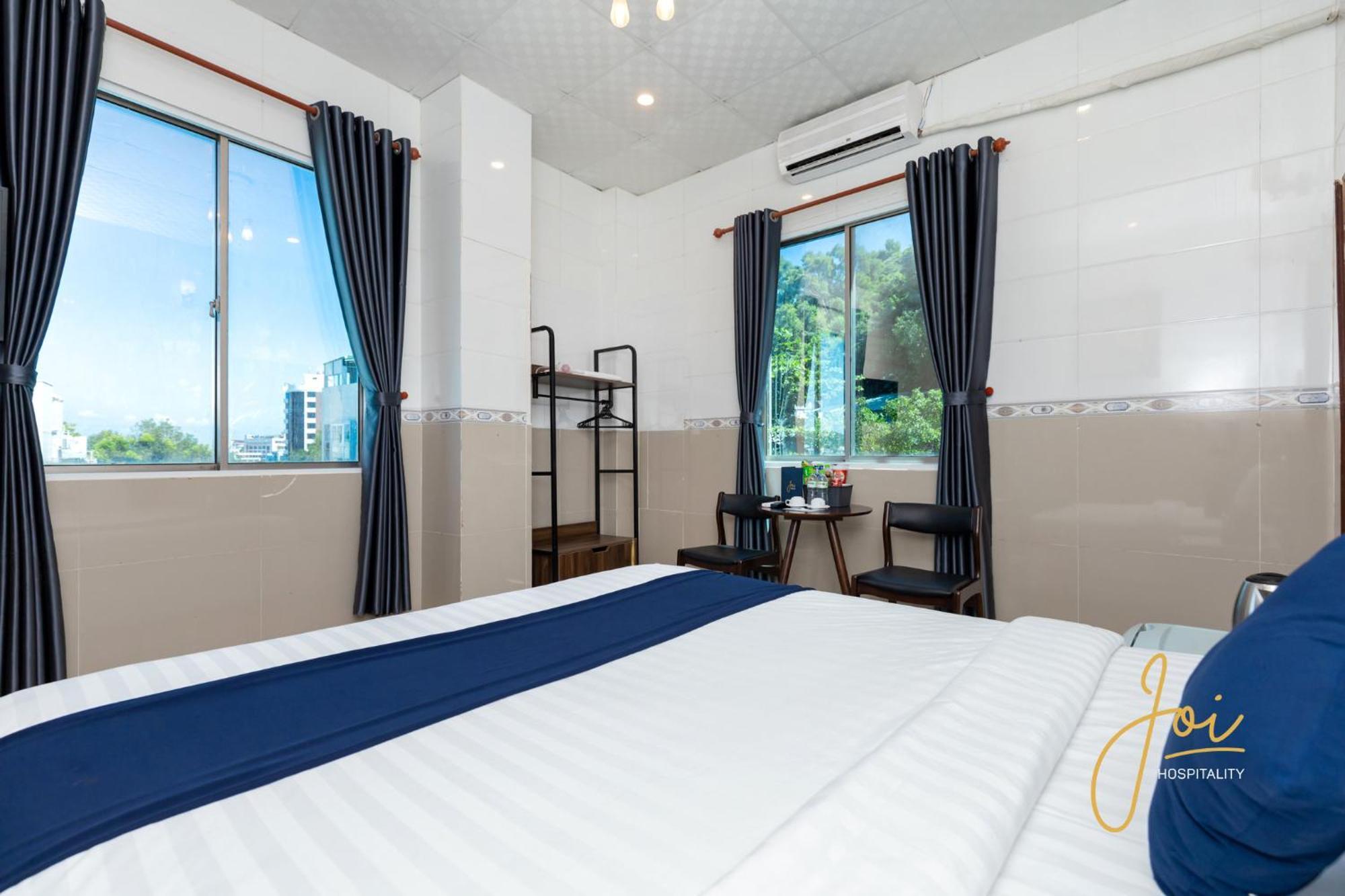 Joi Hospitality - Front Hotel