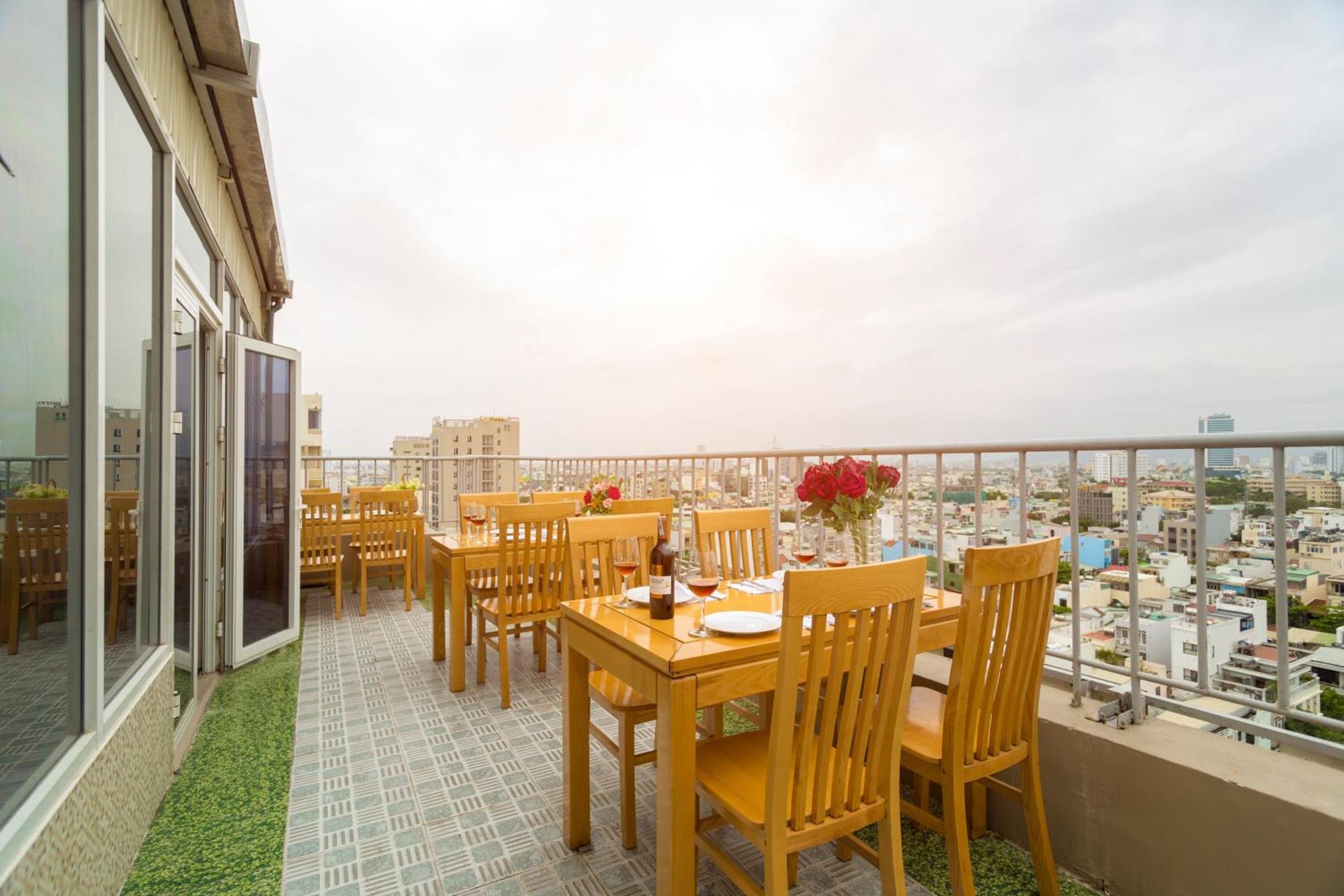 Golden Light Da Nang Hotel 4*
