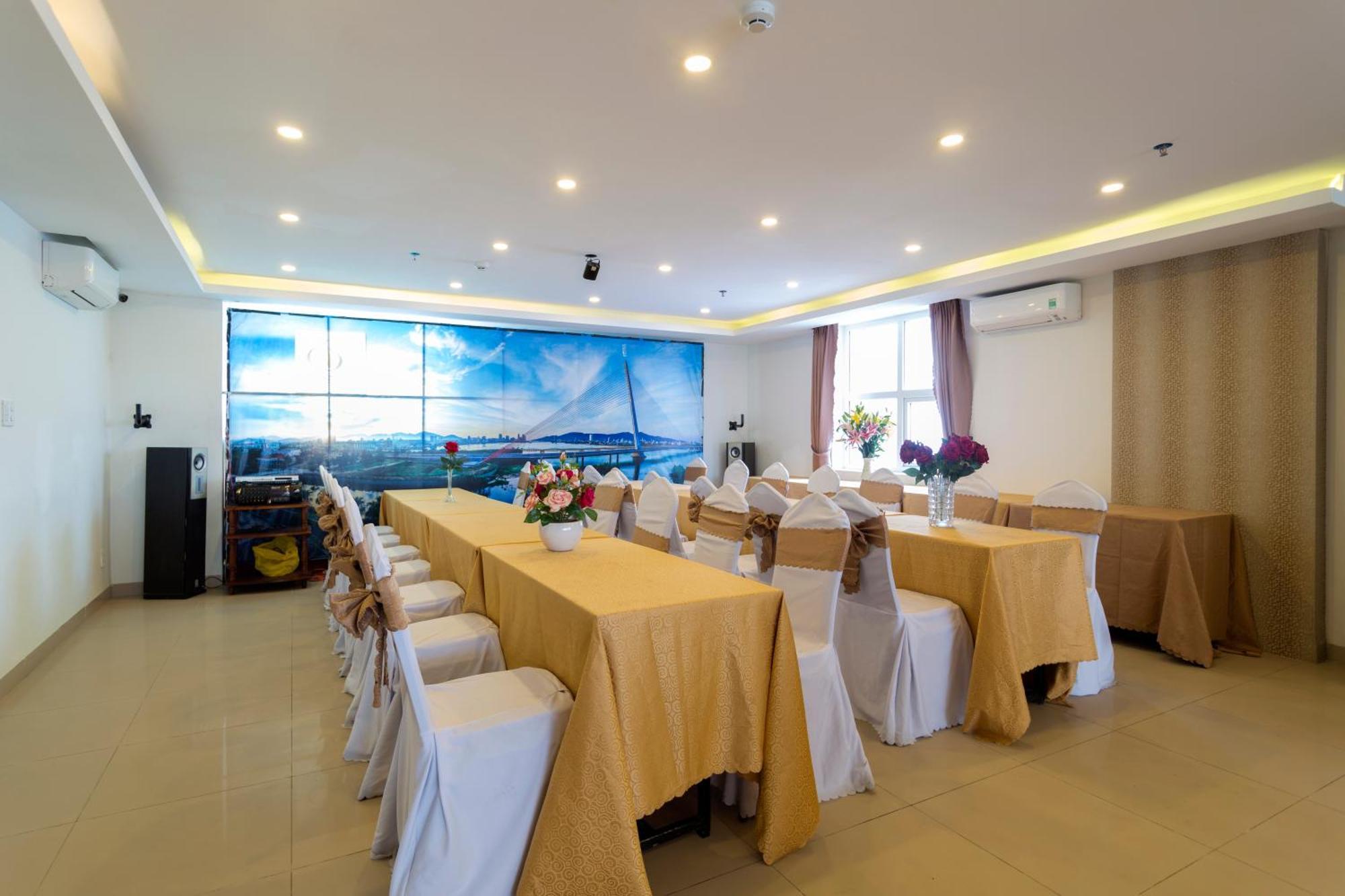 Golden Light Da Nang Hotel Đà Nẵng