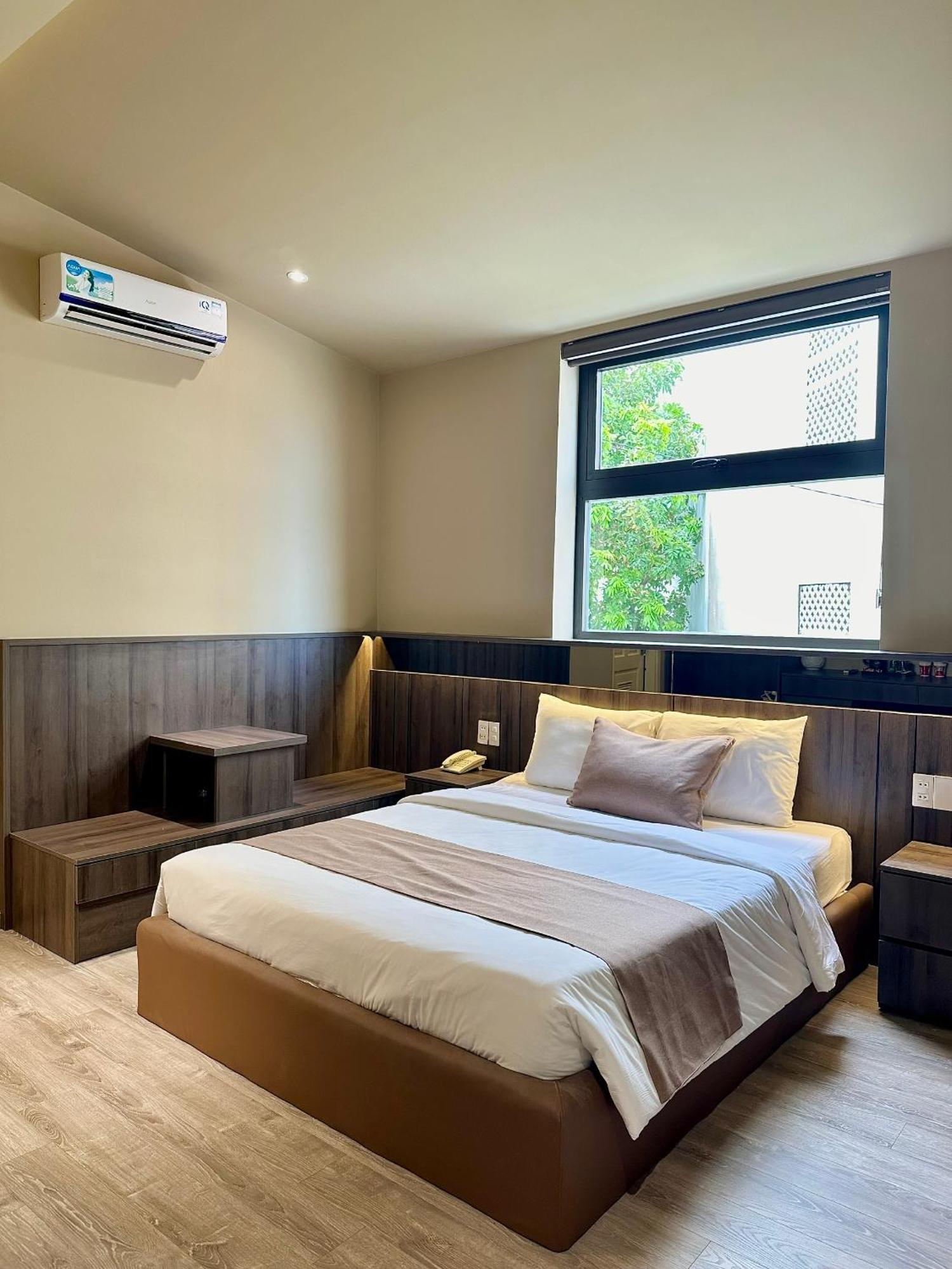 Long 1 Hotel 2*