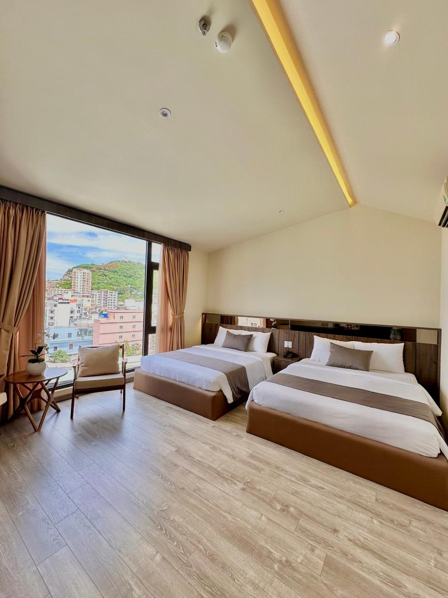 Hotel Long 1