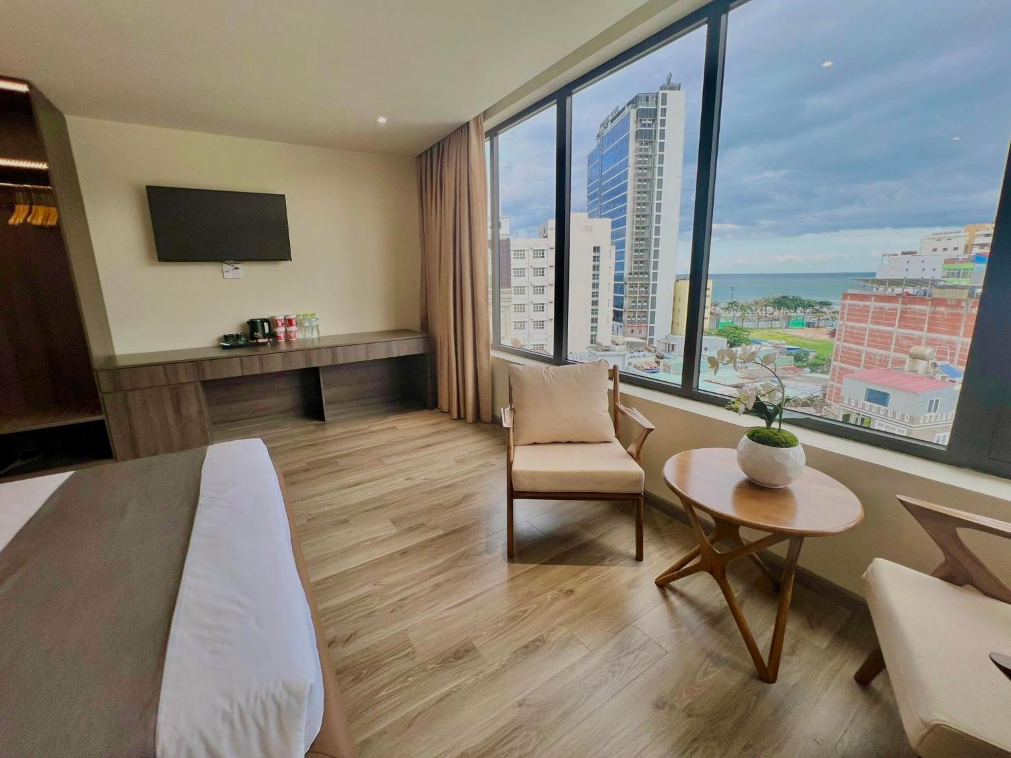 Hotel Long 1 2*