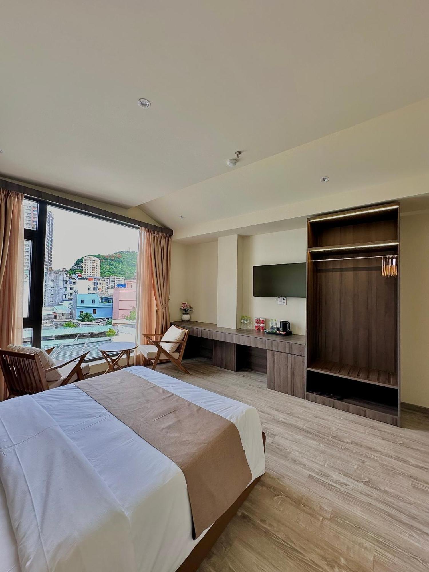 Hotel Long 1
