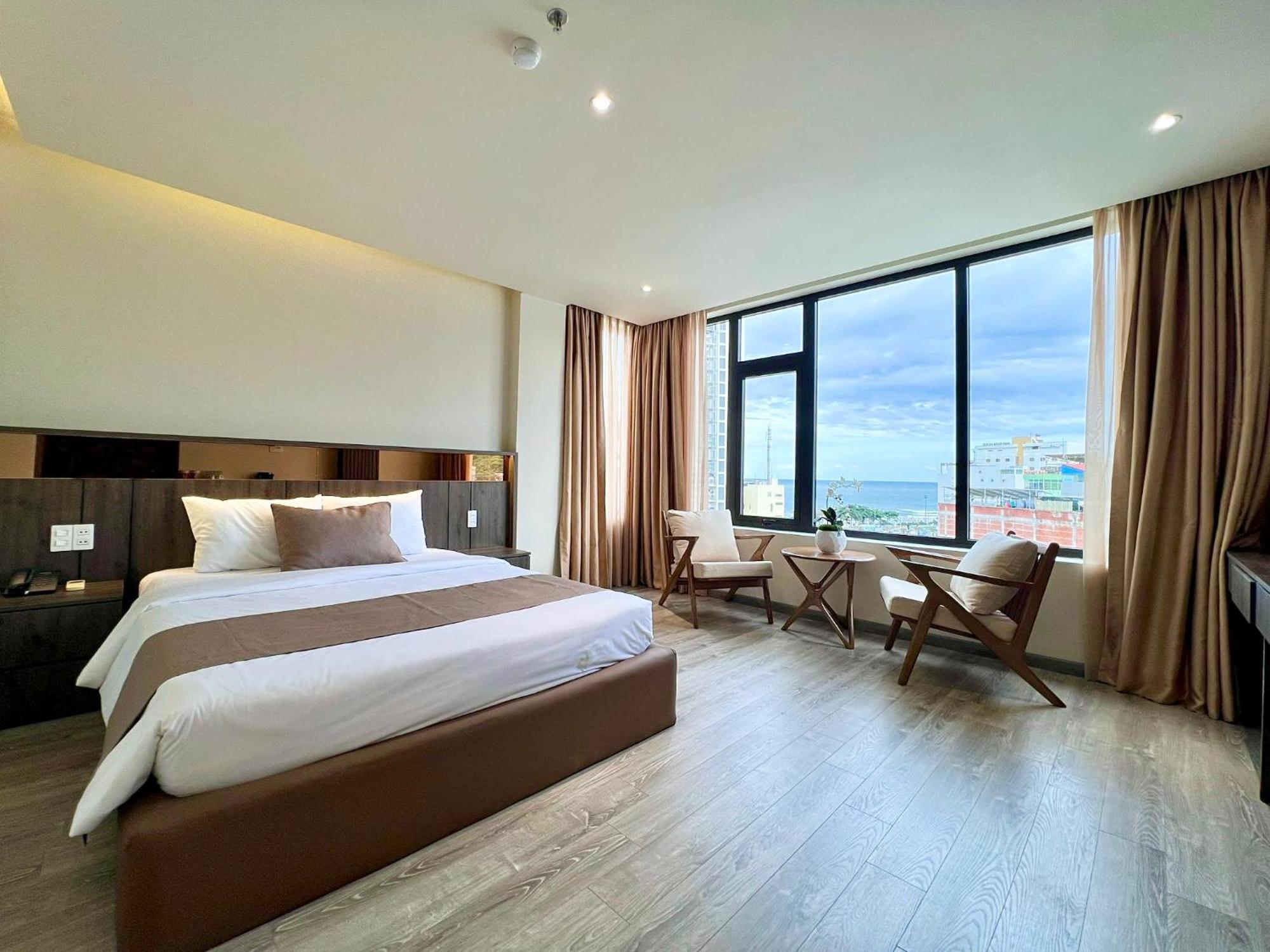 Hotel Long 1 2*