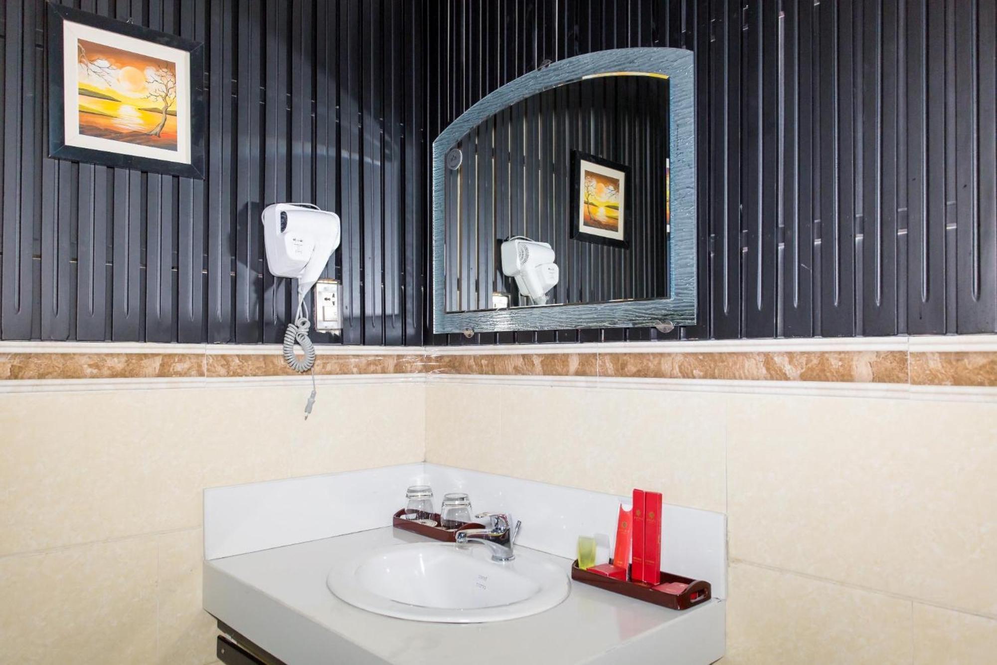 Hotel Adina 3 Star Da Nang