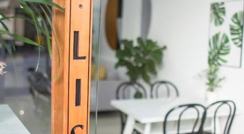 Lis Hotel *