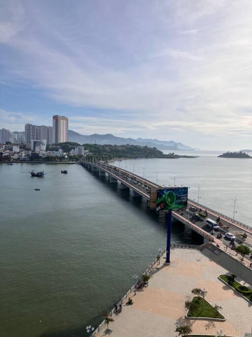 Vinh Hoang Hon - Thap Ba - Cho Dam