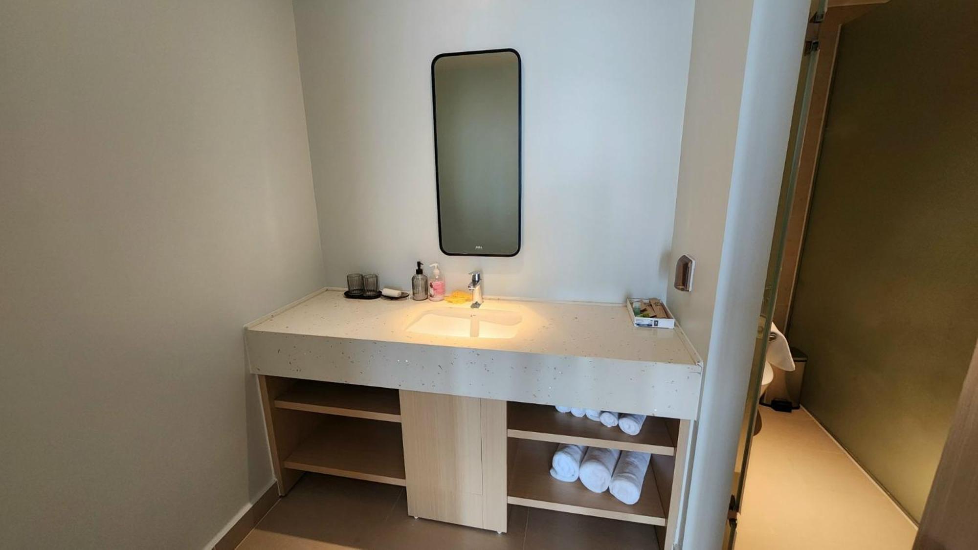 Happy Seaview - The Arena Resort Cam Ranh