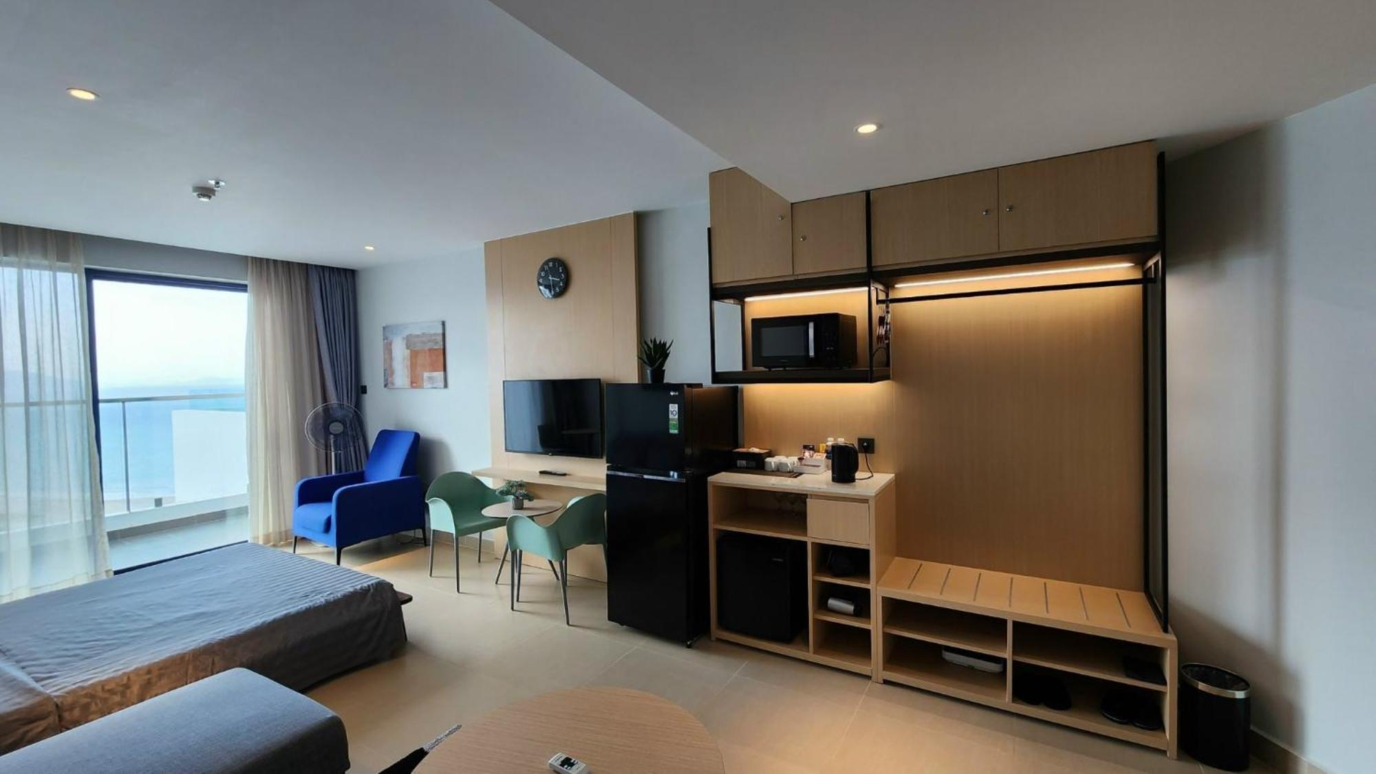 Happy Seaview - The Arena Resort *