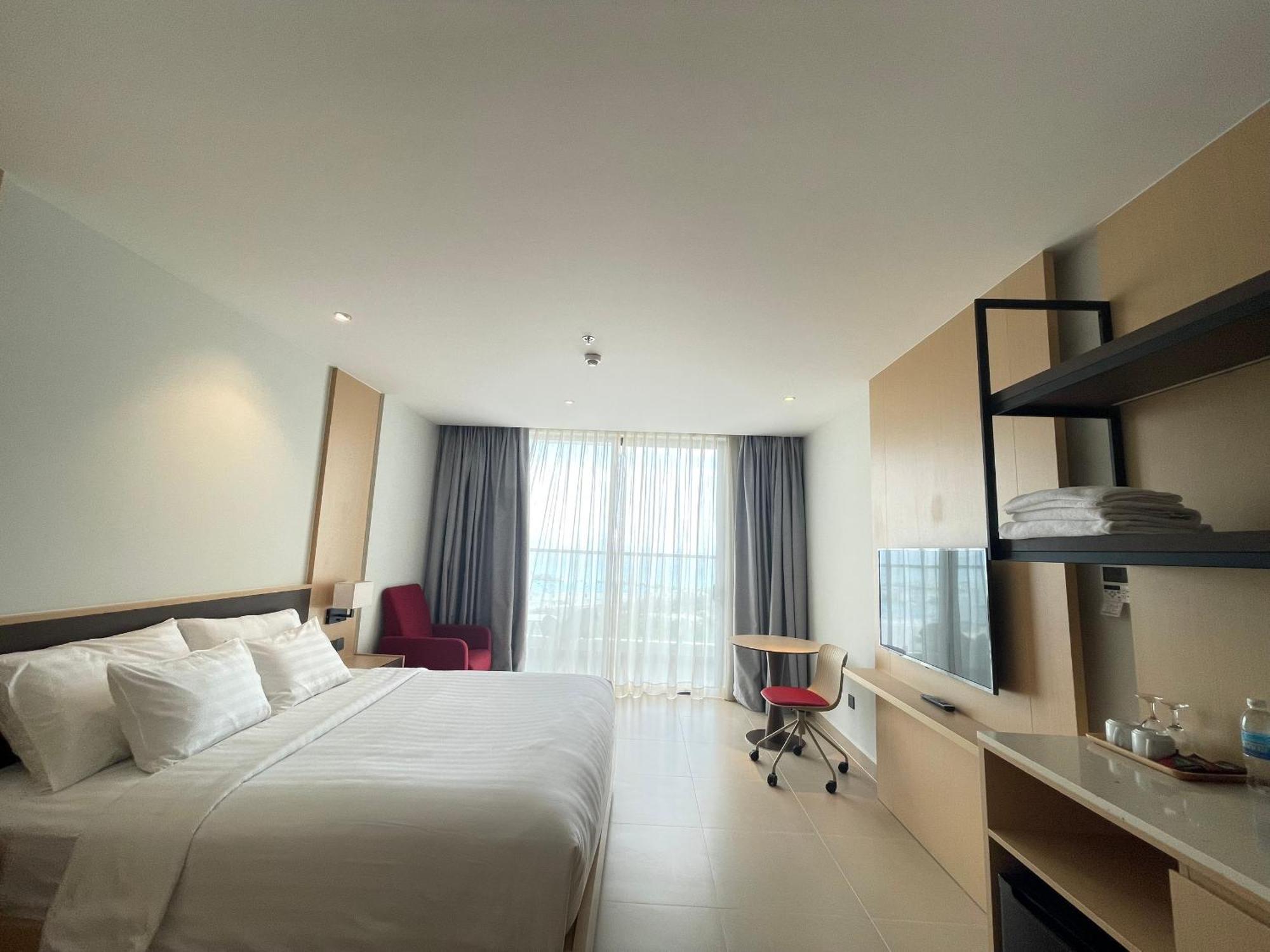 Happy Seaview - The Arena Resort *