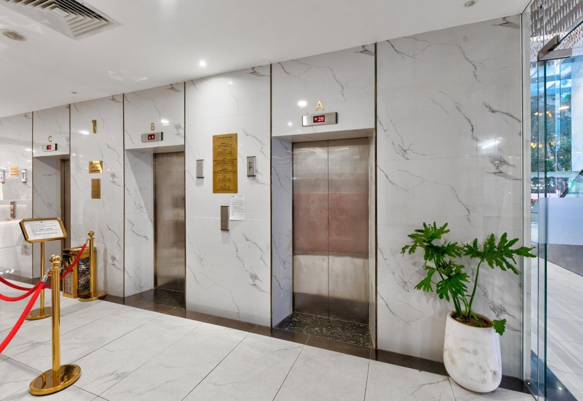 Aparthotel S Lux Virgo