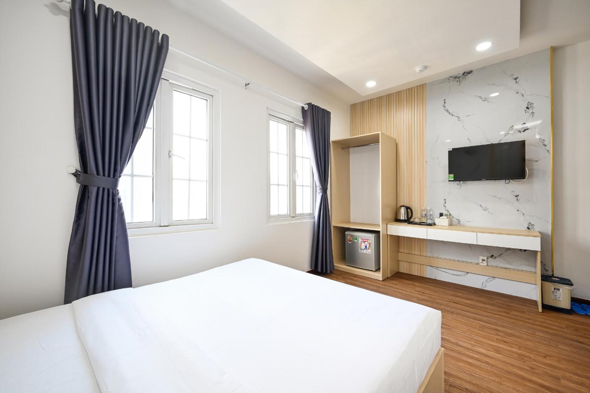 Khách sạn Sunrise Airport 3*