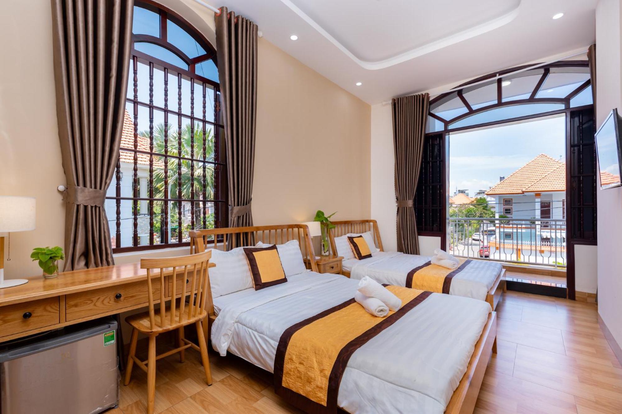 Hoang My - 8 Phong Ngu Bai Sau - Free Bida Karoke Villa Vung Tau
