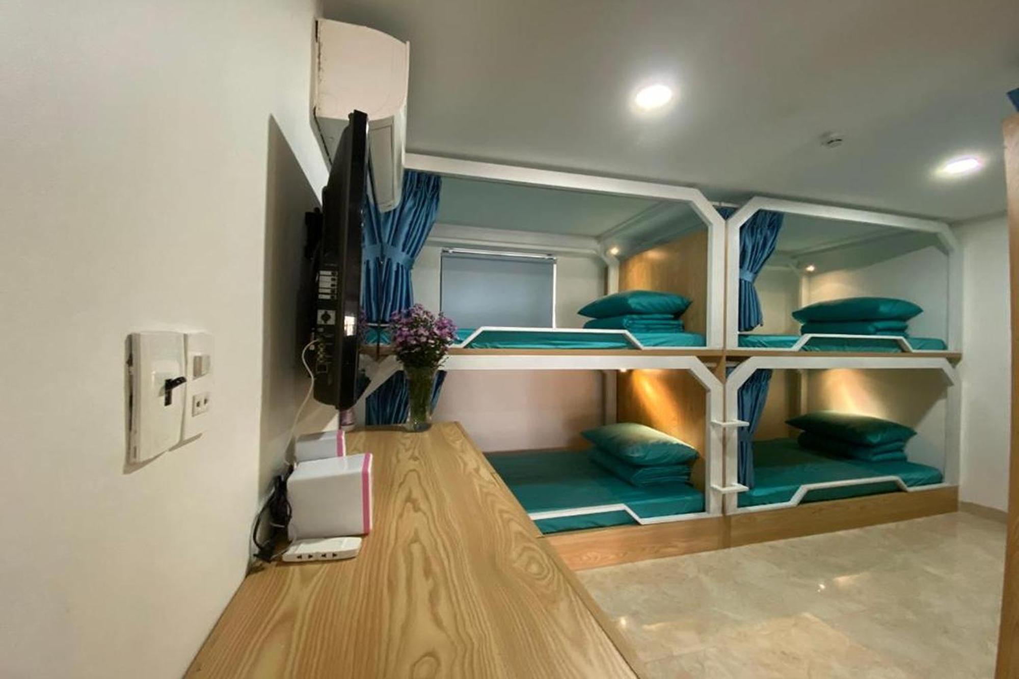 Hotel Blue-s &