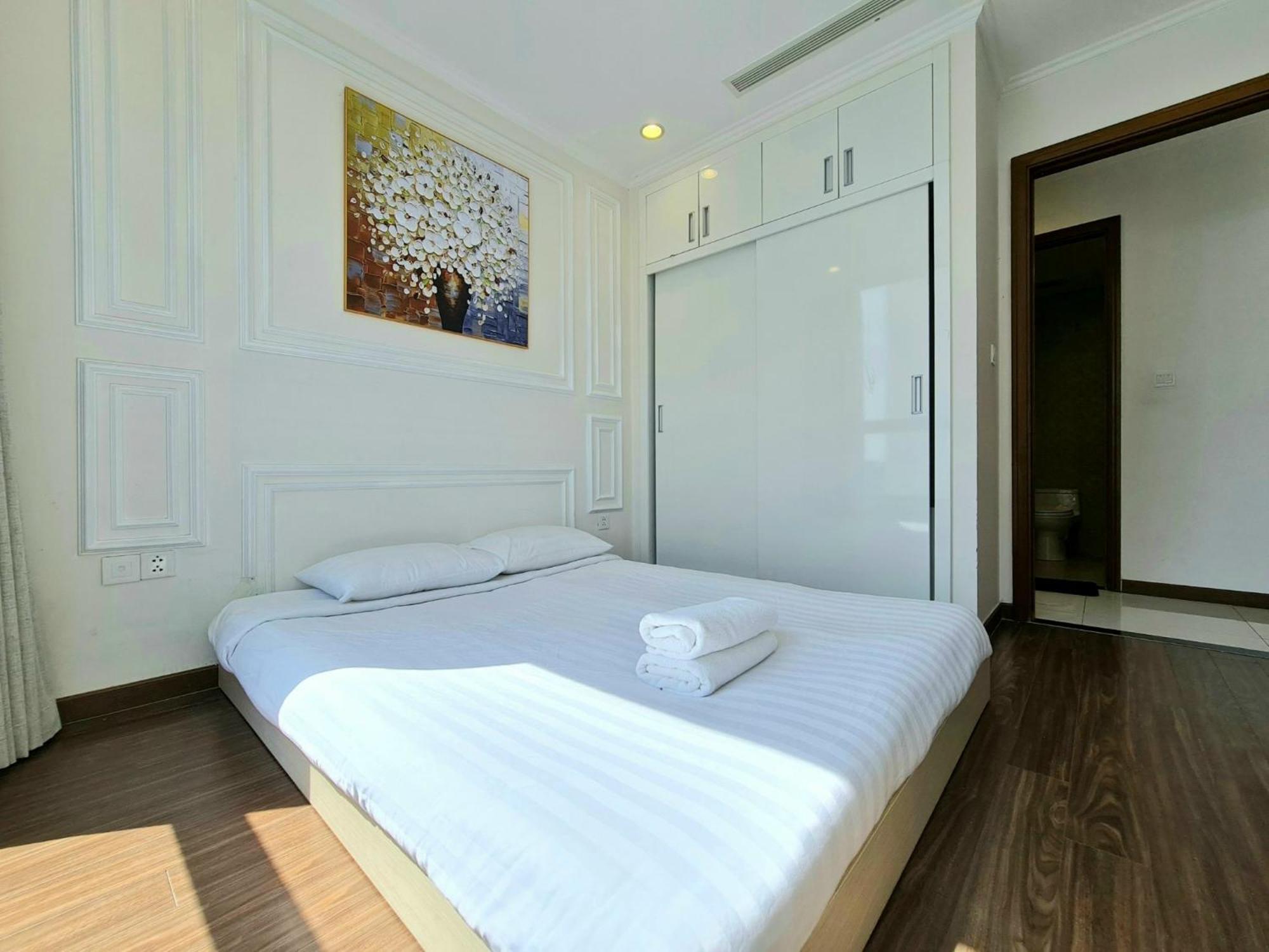 Vinhome Park Apartment *