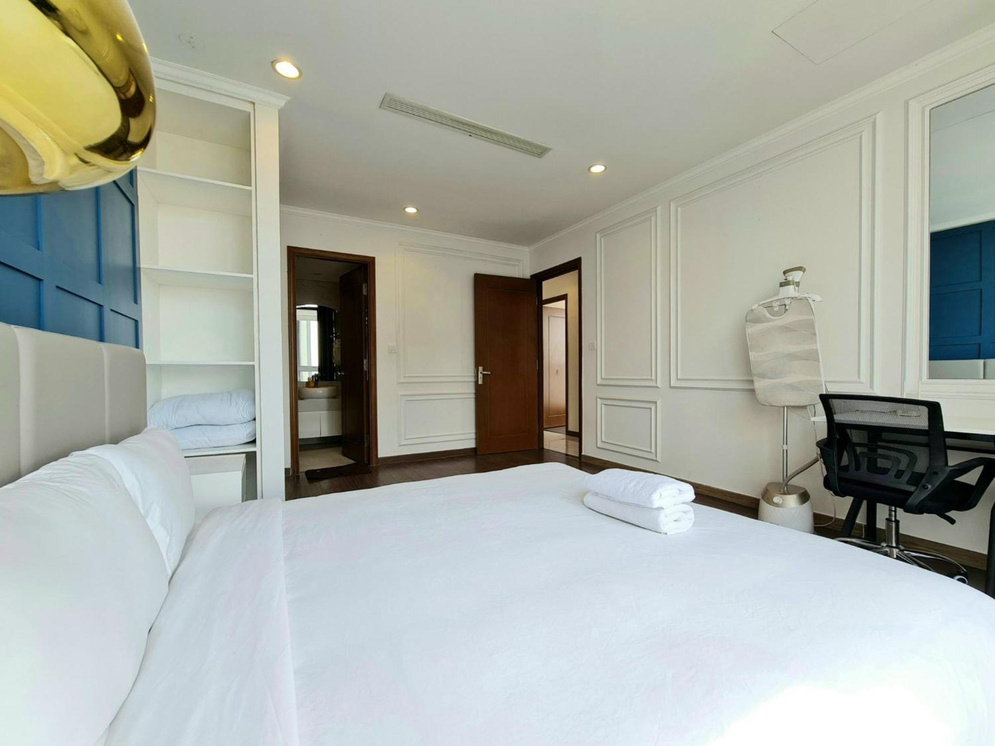 Vinhome Park Apartment *
