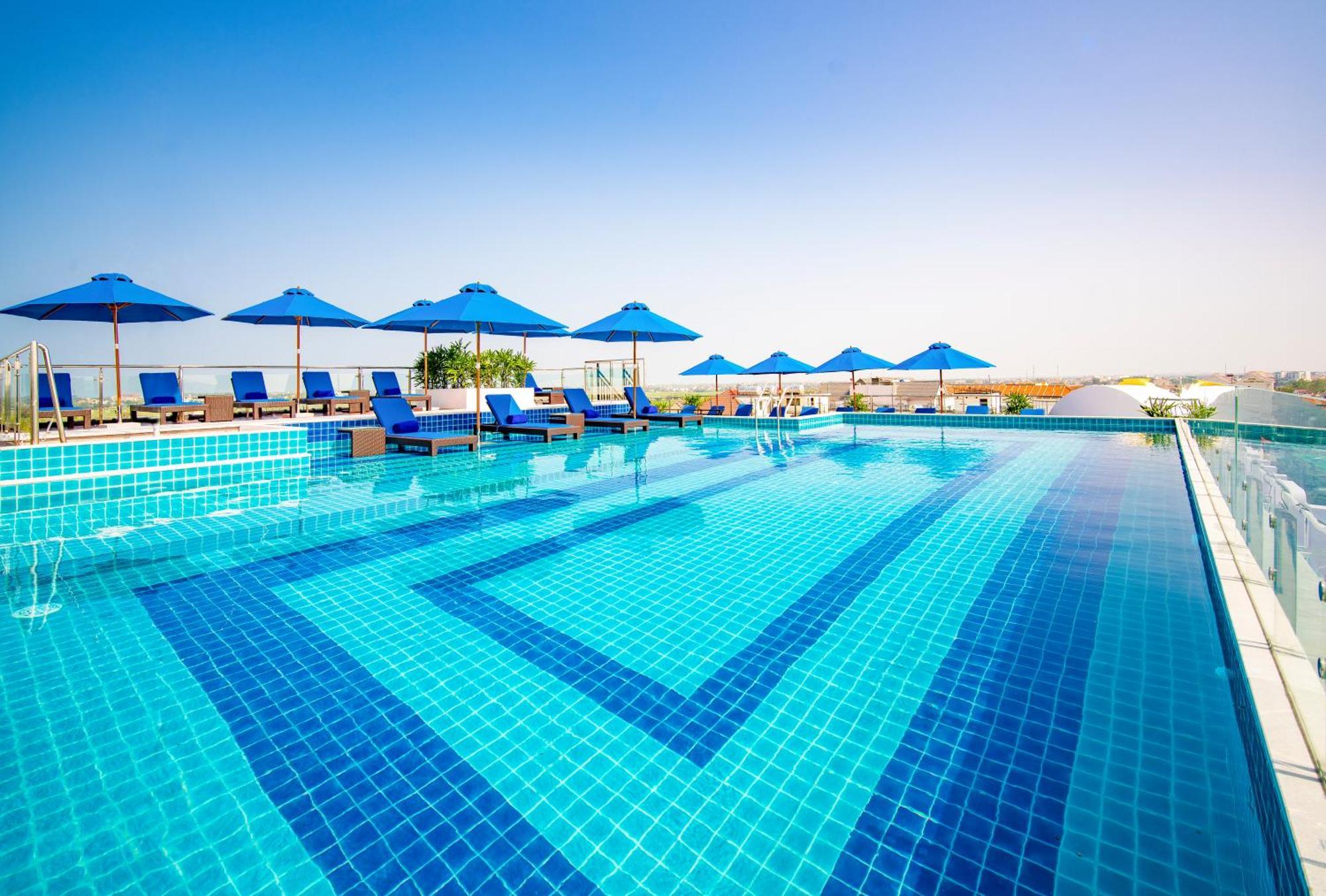 Qualia De - Rooftop Bar View Khách sạn 4*