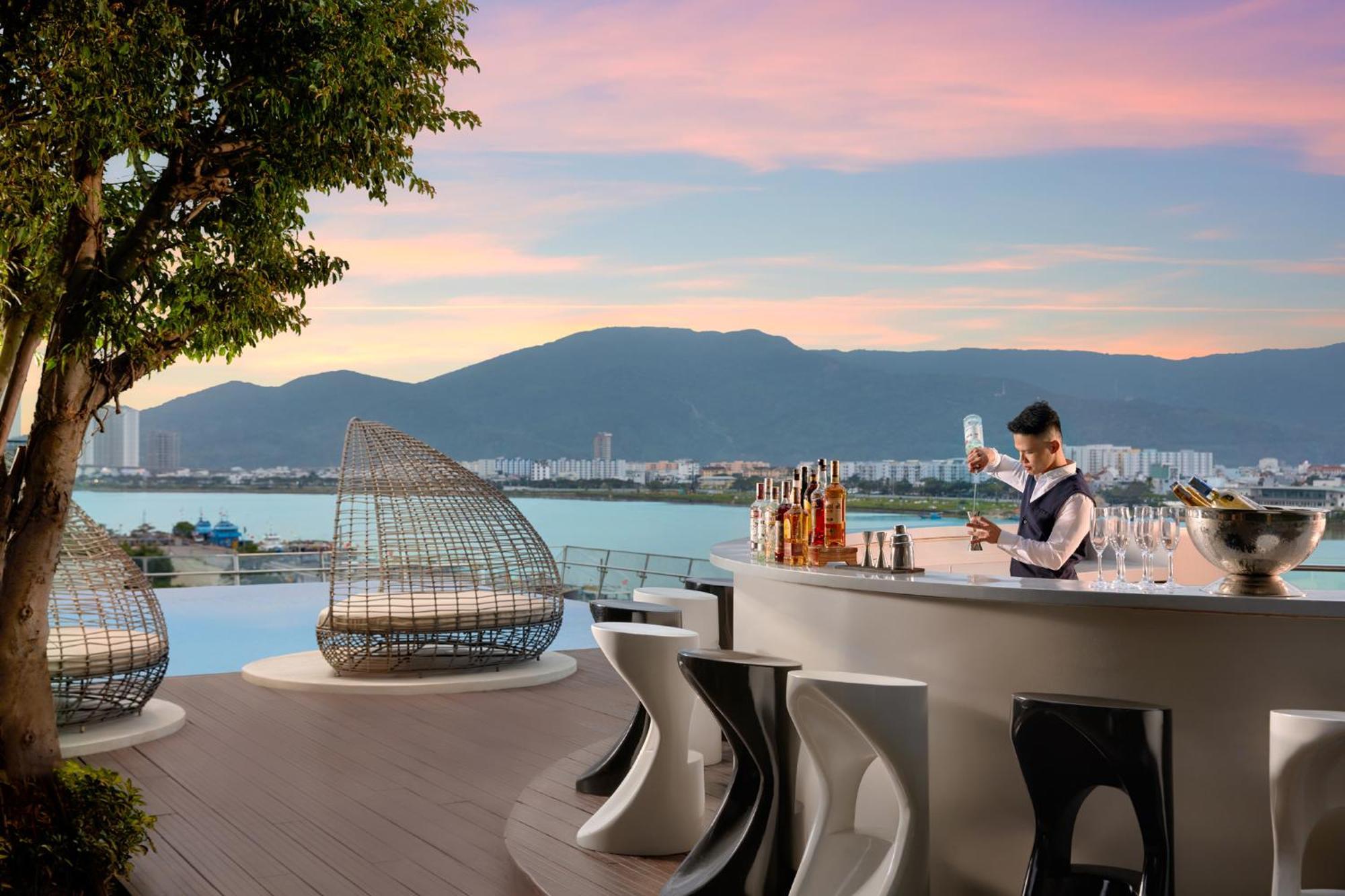 Novotel Premier River Khách sạn