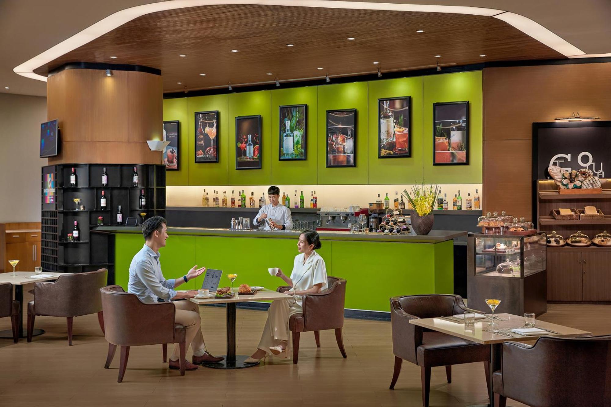 Novotel Premier River 5*