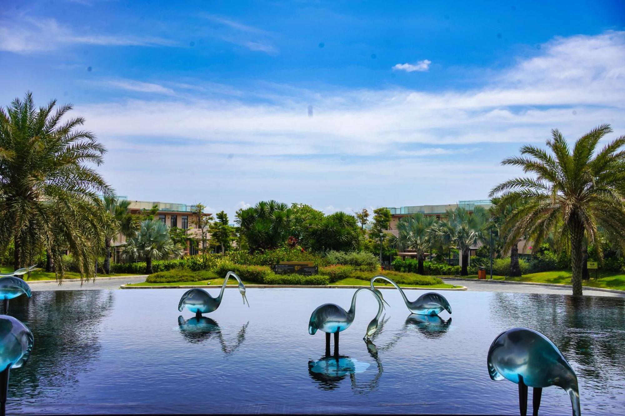 Resort Seascape In Long 5*