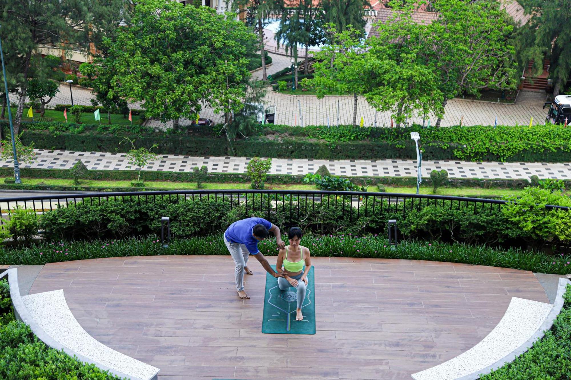 Vias - Transportation Included Hotel