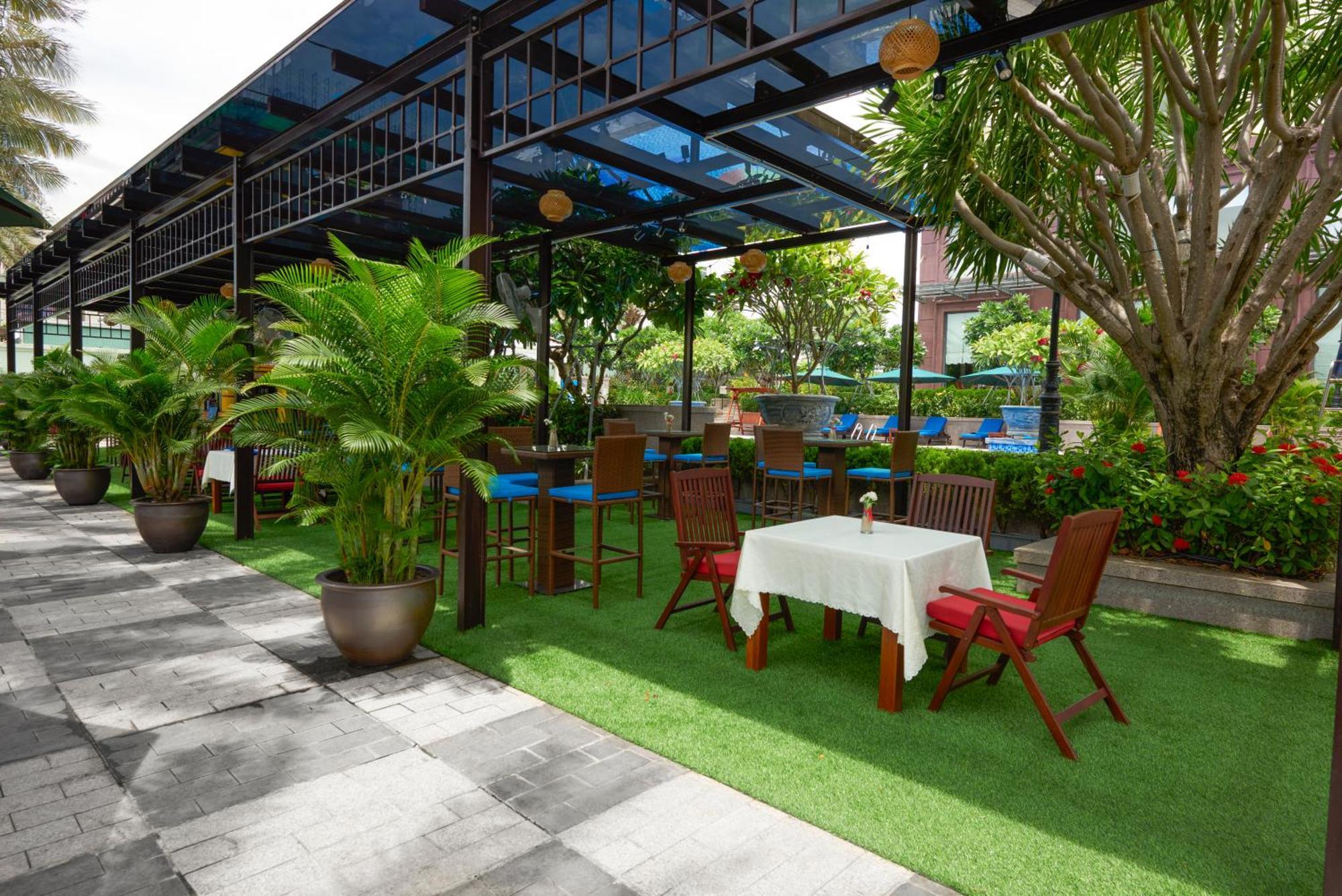 Hotel Dlg 5*