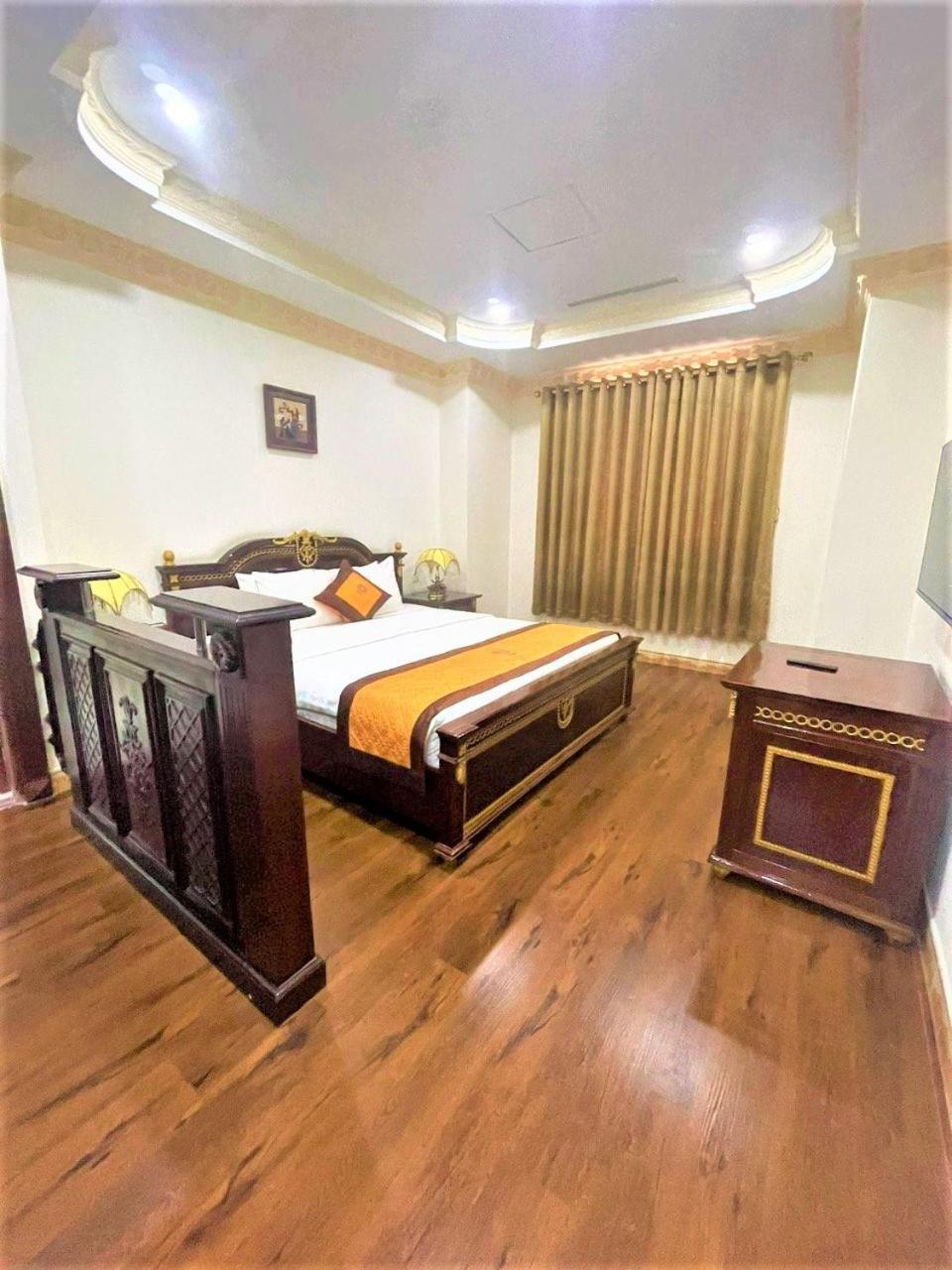 New Pacific Khách sạn