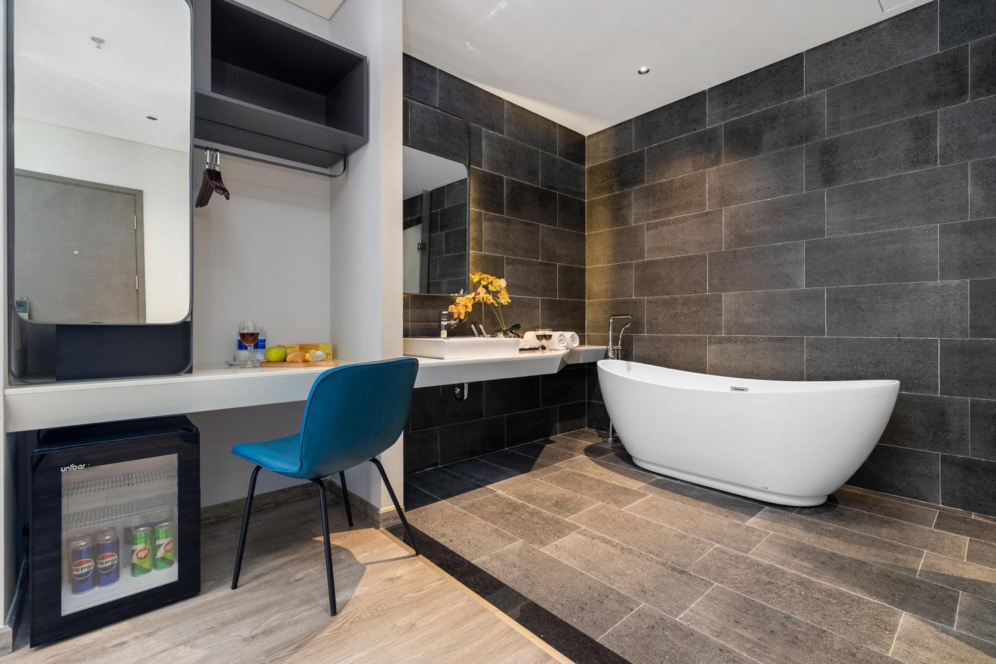 Jbay Beachfront Boutique 4* Da Nang