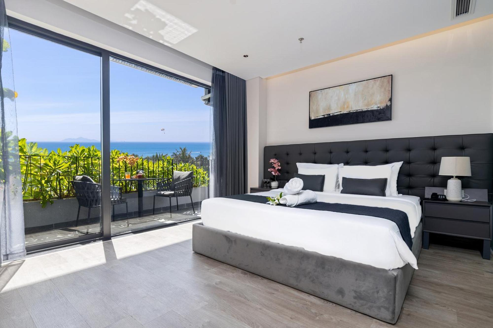 Jbay Beachfront Boutique Hotel 4*