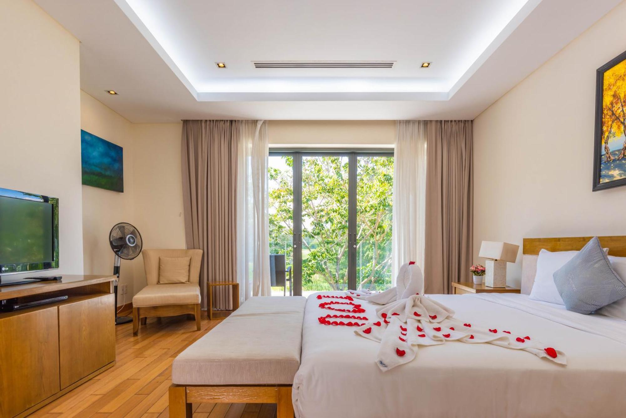 Emblem Sea 3 Bedroom Resort *