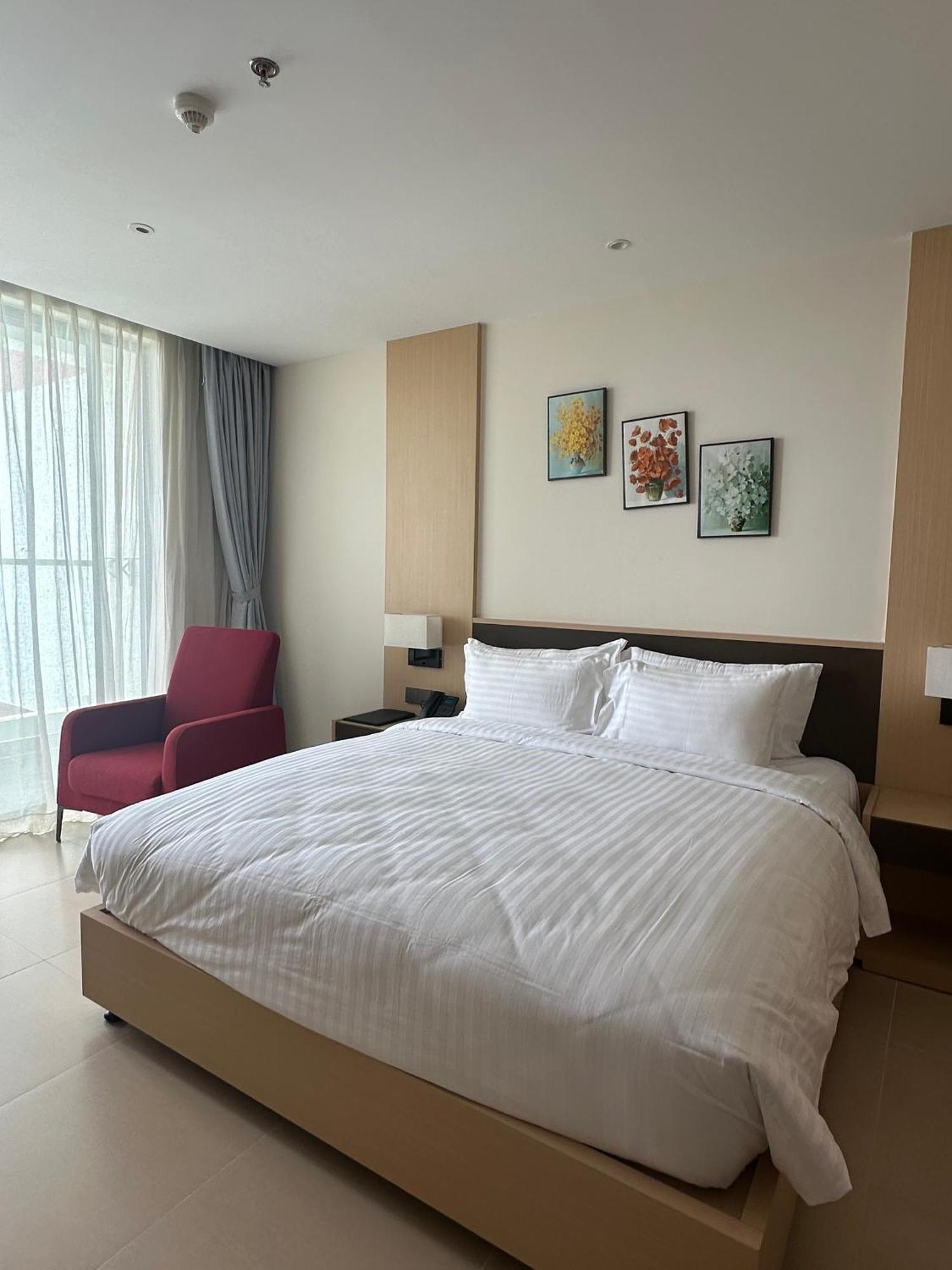 Infinity Sea View - The Arena Apartment