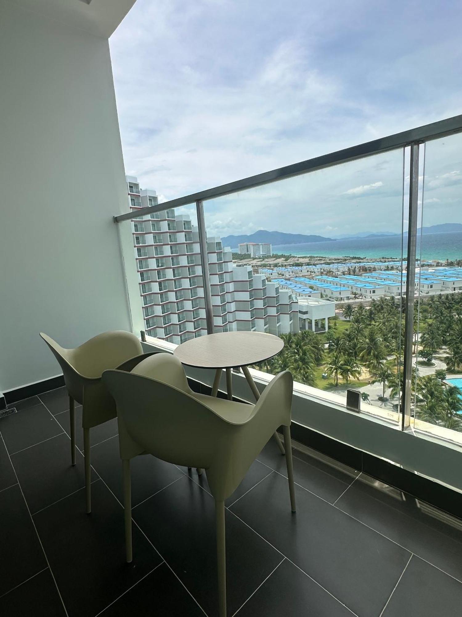 Infinity Sea View - The Arena