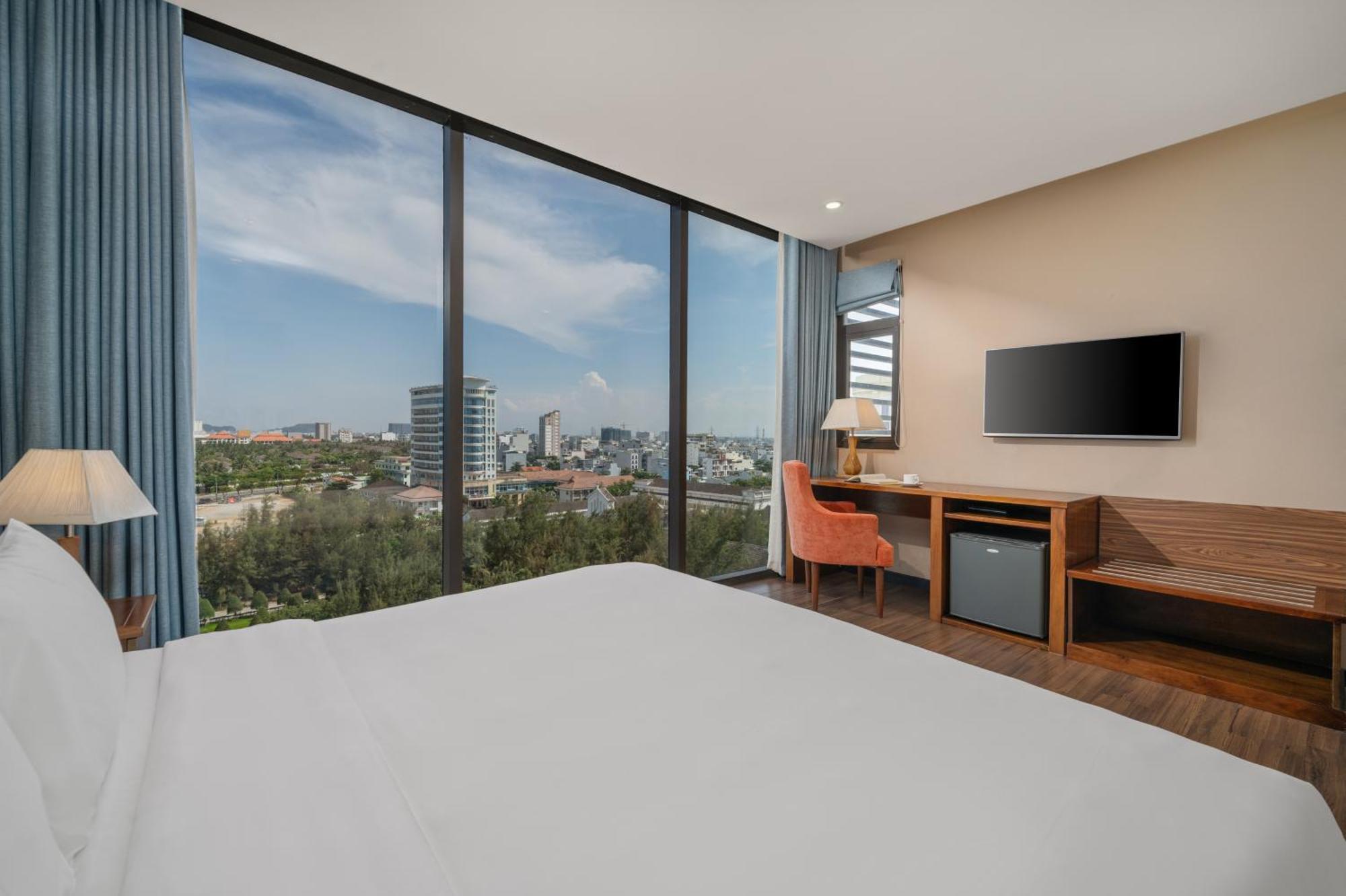 Yarra Ocean 4* Da Nang