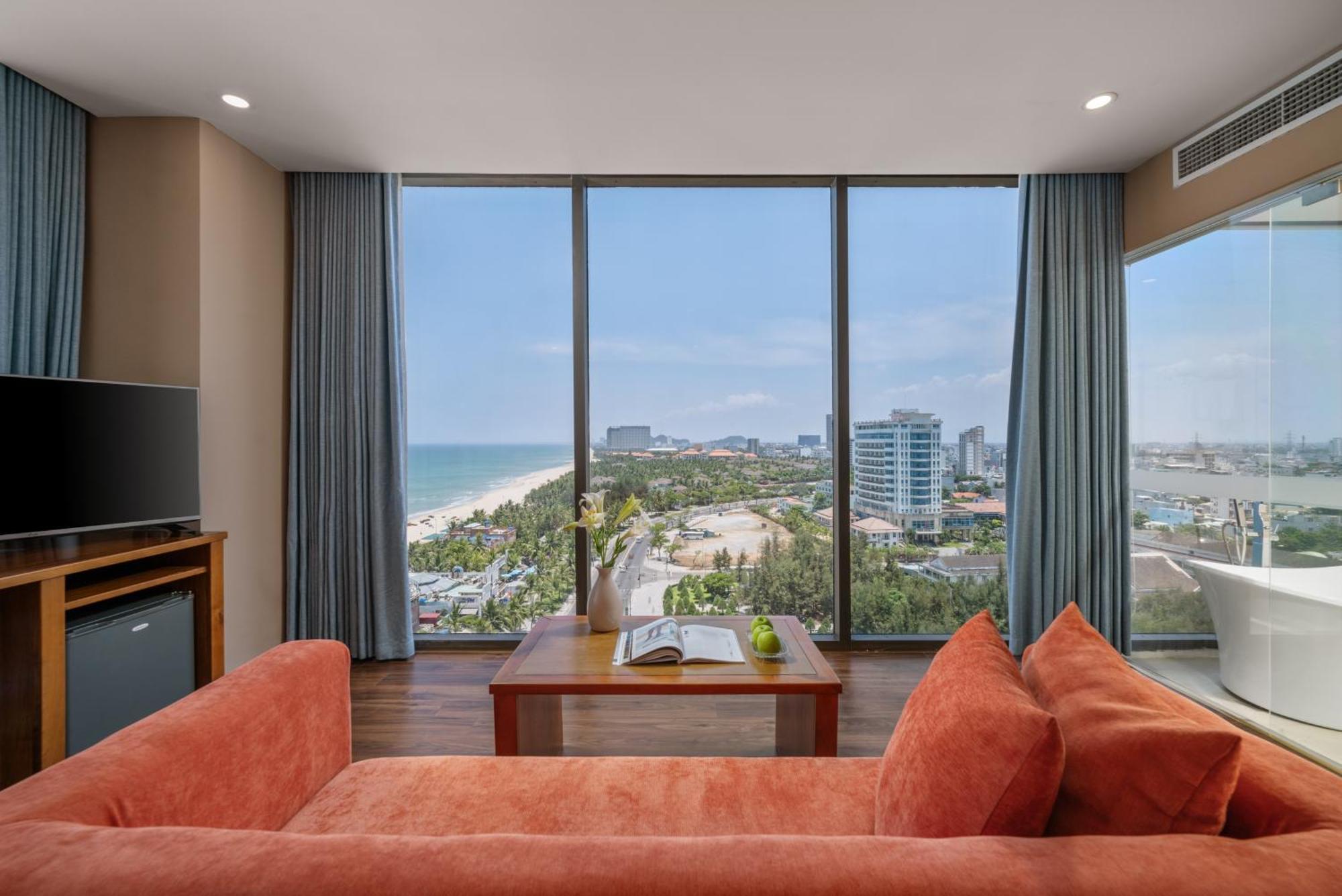 Hotel Yarra Ocean Da Nang