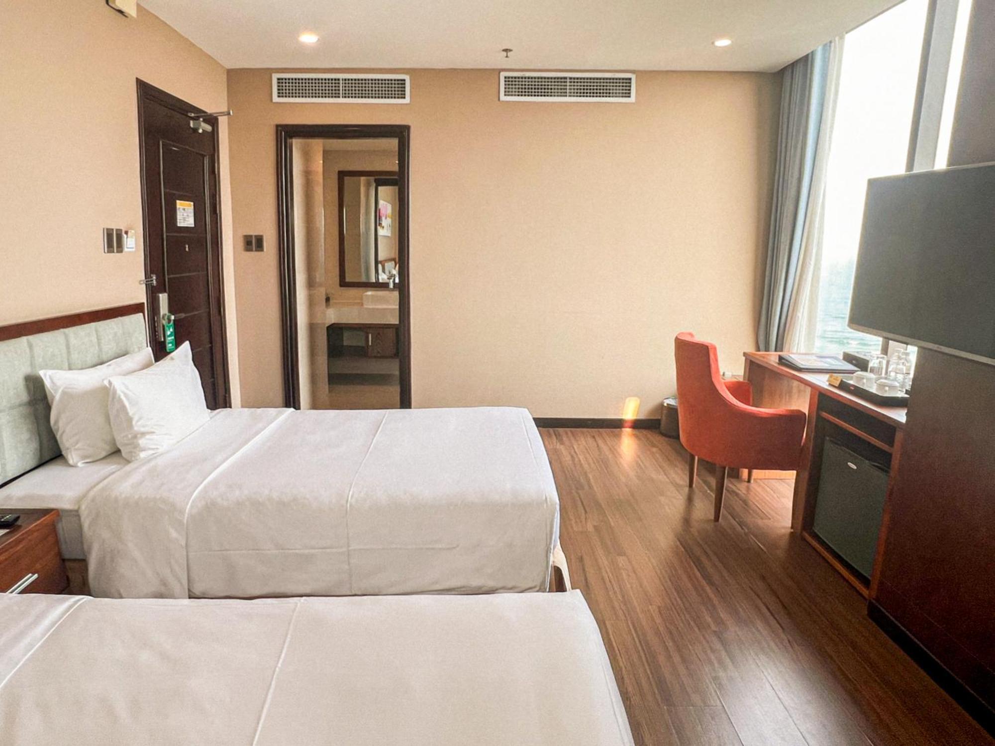 Yarra Ocean 4* Da Nang