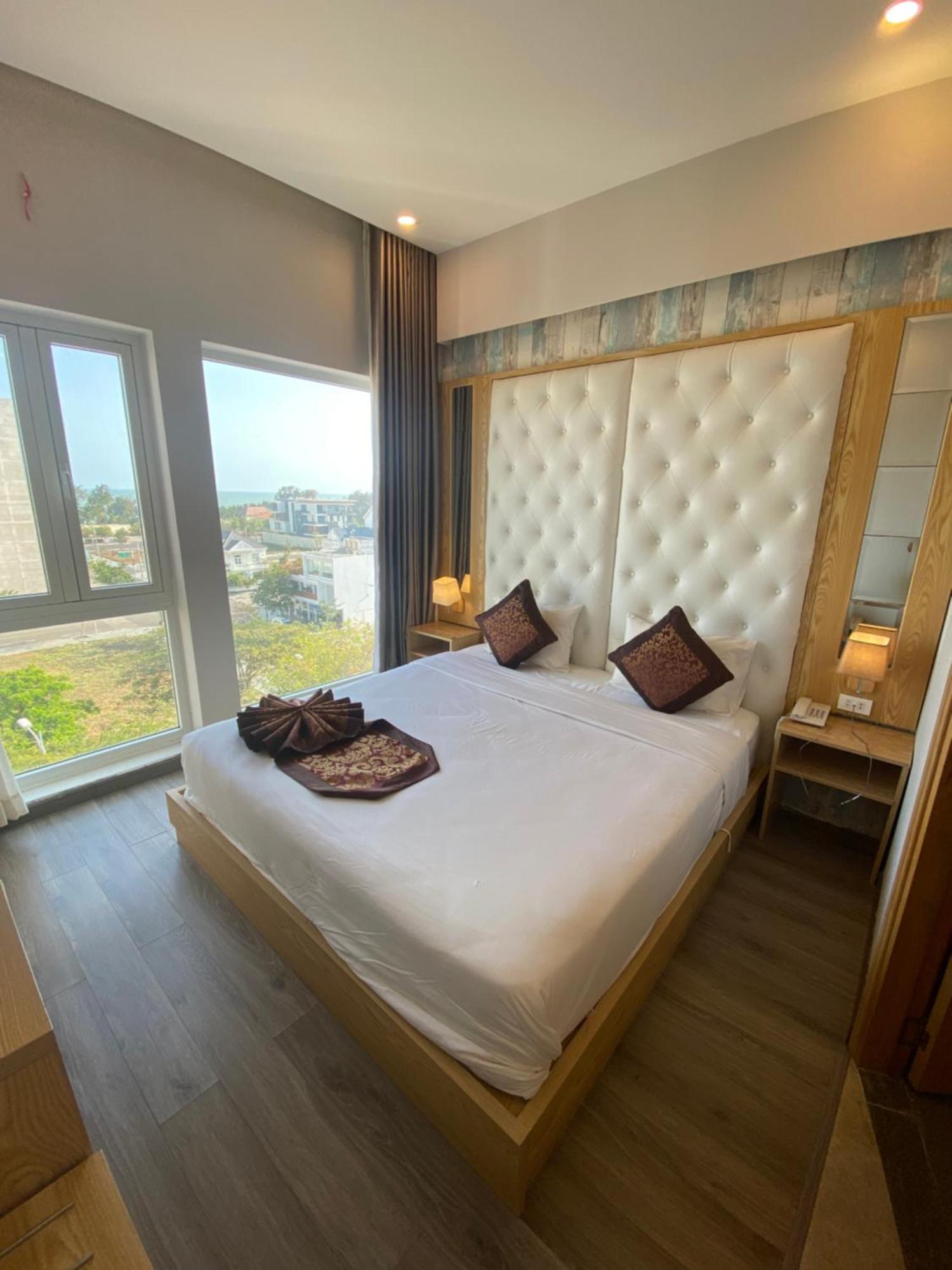 Khách sạn Emerald Ocean 2*