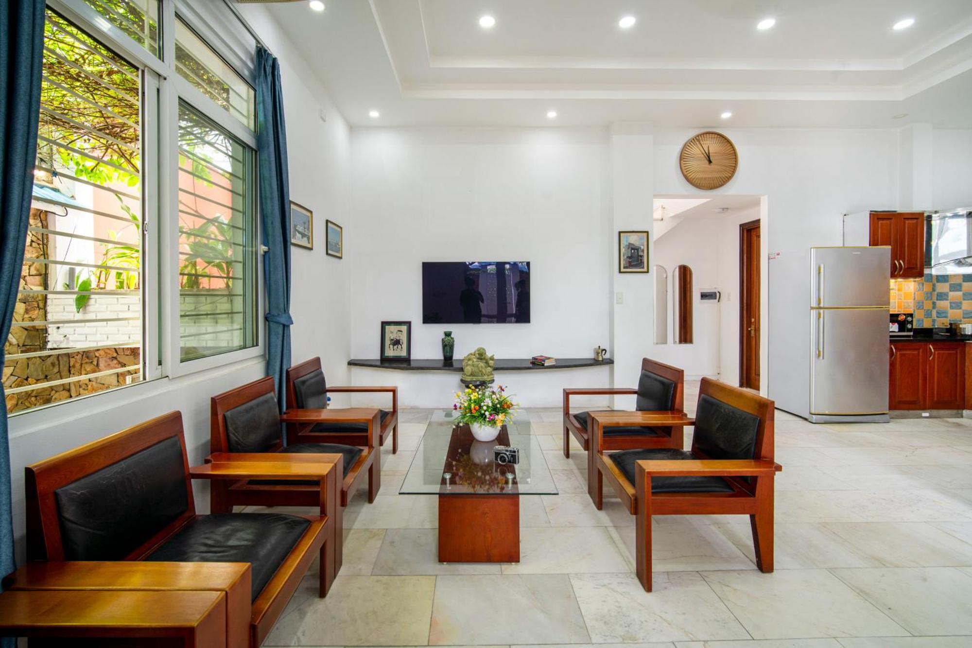 Benzen Boutique By The Sea