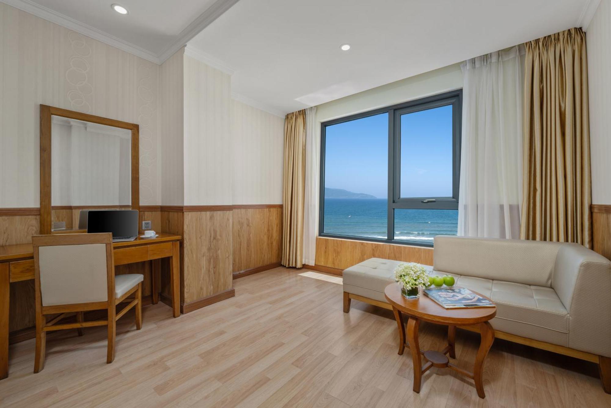Hotel Serene Beach Hotel Danang 4*
